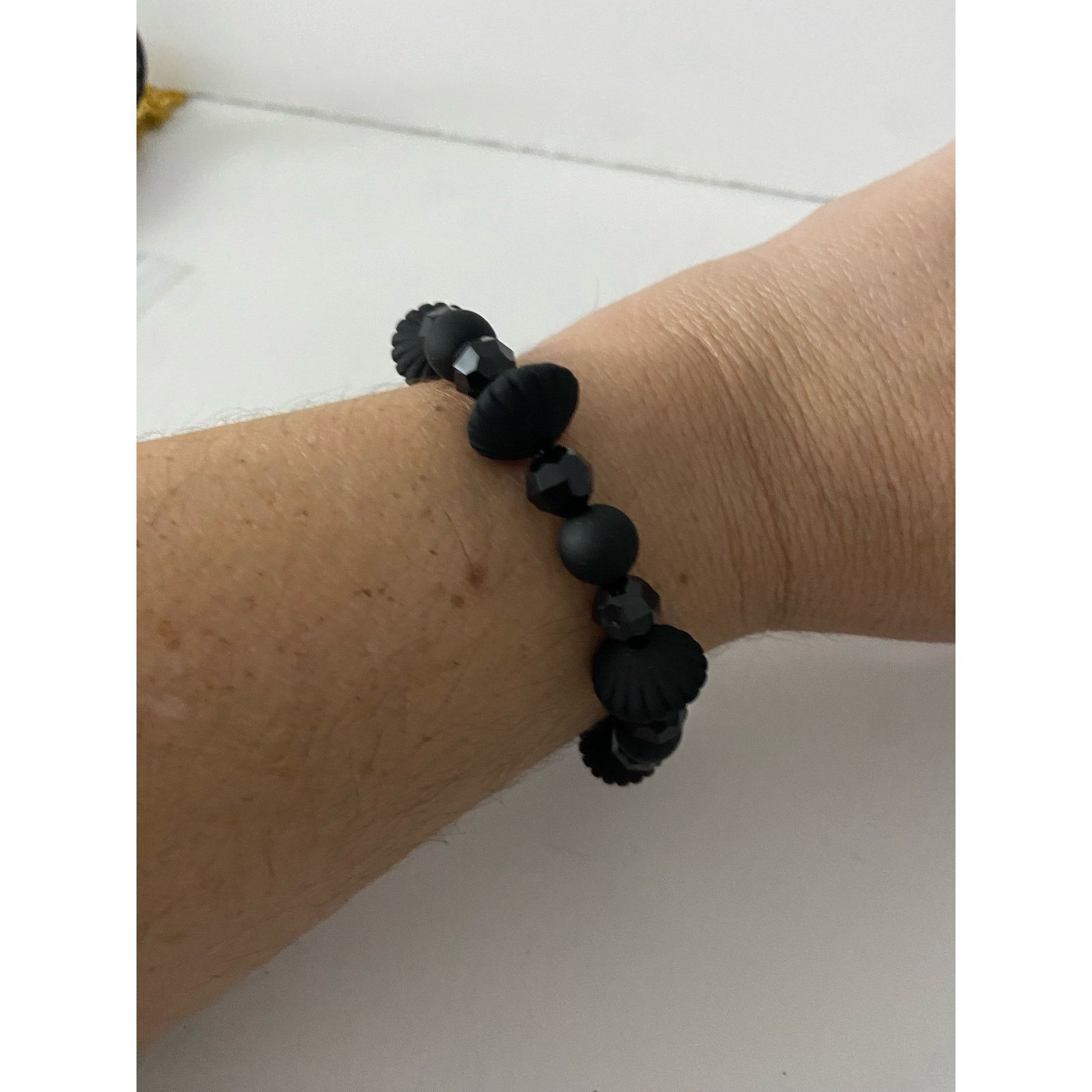 Handmade Handmade black bead bracelet Size ONE SIZE - 1 Thumbnail