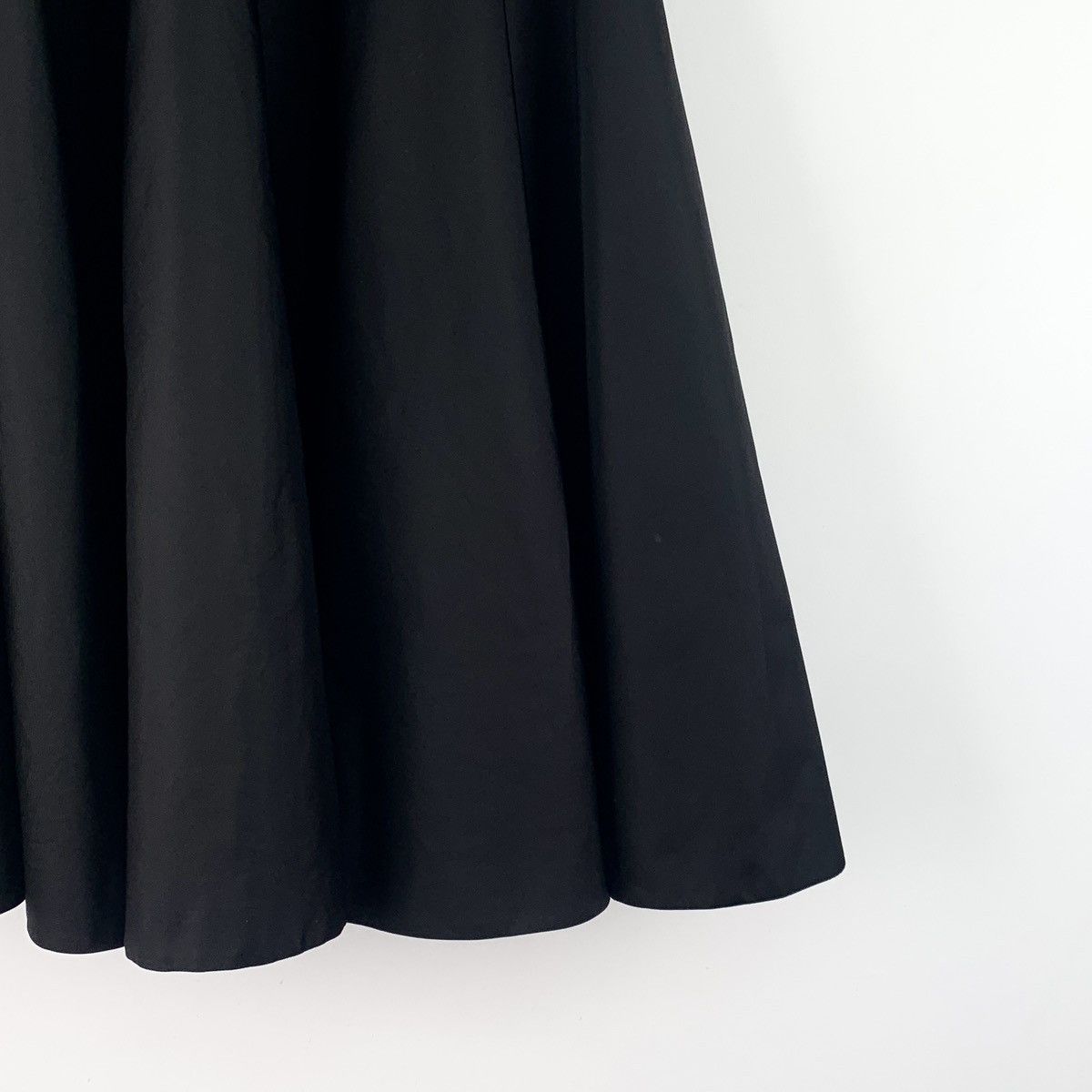 Prada Prada Black Triangle Logo Casual Flared Long Skirt K26WX Size 25" / US 0 / IT 36 - 4 Thumbnail