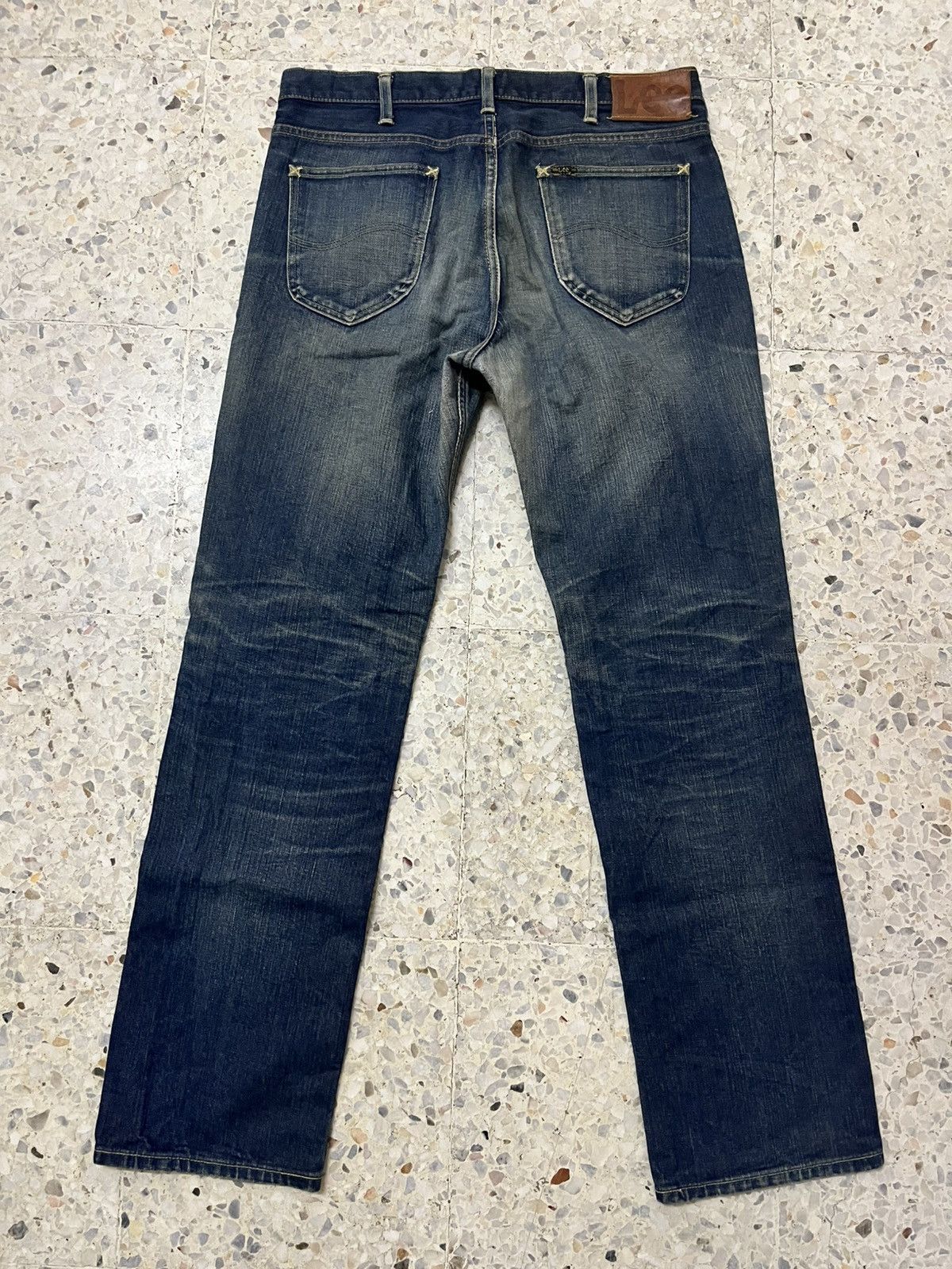 LEE Riders organic cotton distressed denim