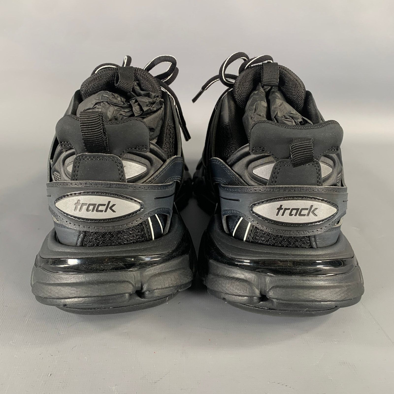 Balenciaga BALENCIAGA Size 9 Black Navy Runner Sneakers Size US 9 / EU 42 - 2 Thumbnail