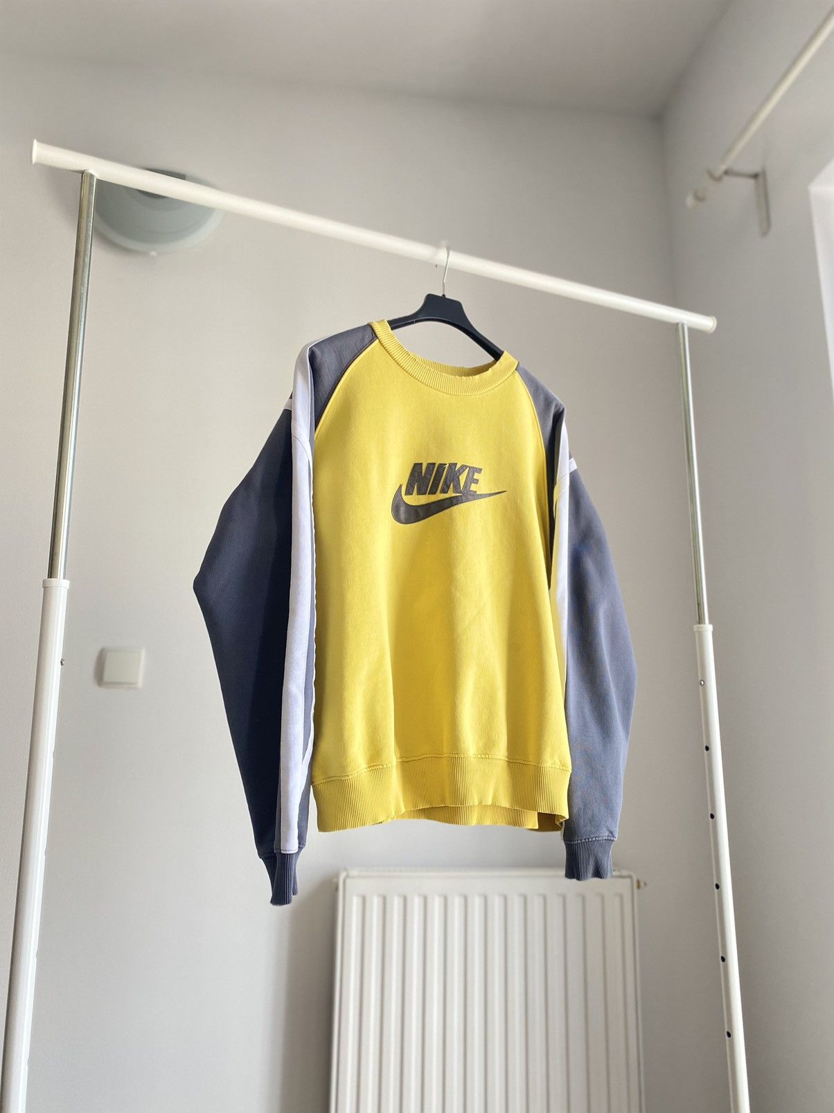 Nike Vintage Y2K Nike Sweatshirt Size US L / EU 52-54 / 3 - 4 Thumbnail