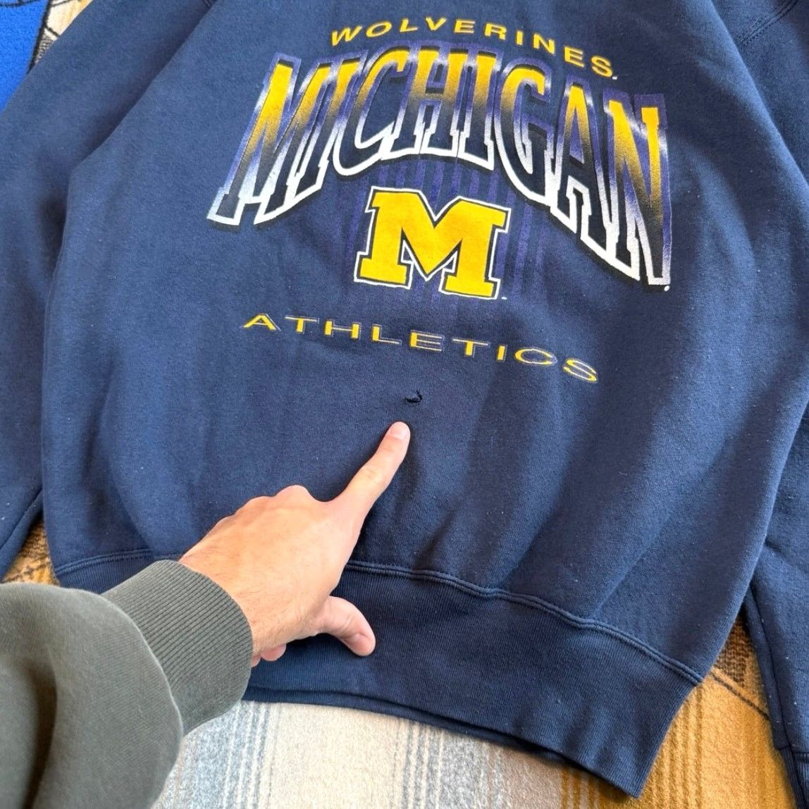 Vintage VINTAGE University Of Michigan Wolverines Crewneck Sweatshirt Men M Blue 90s College Sports Pullover Sweatshirt Size US M / EU 48-50 / 2 - 4 Thumbnail