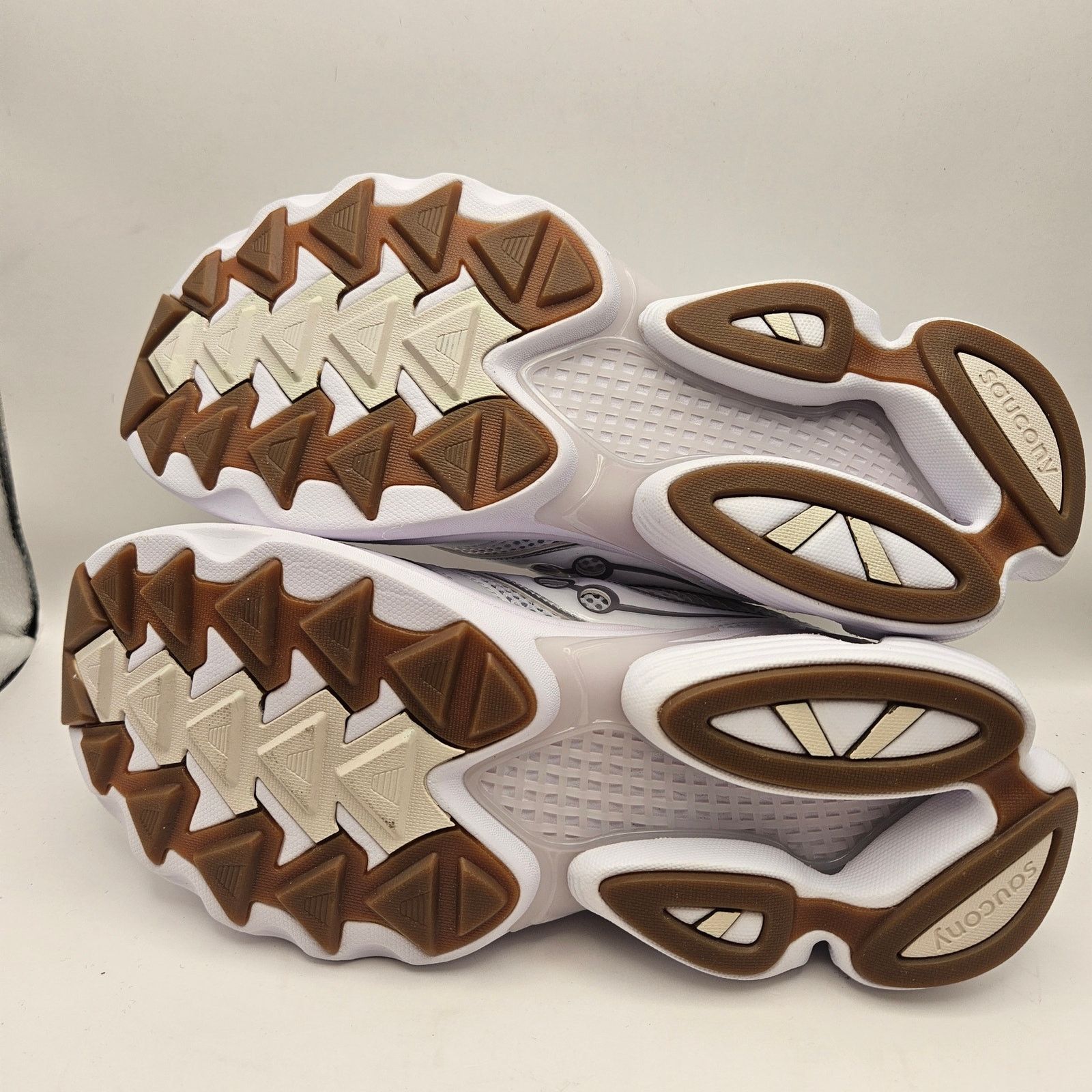 Saucony SAUCONY MEN'S 10.5 GRID NXT WHITE RUNNING SNKR S70797-4 NWOB Size US 10.5 / EU 43-44 - 5 Thumbnail