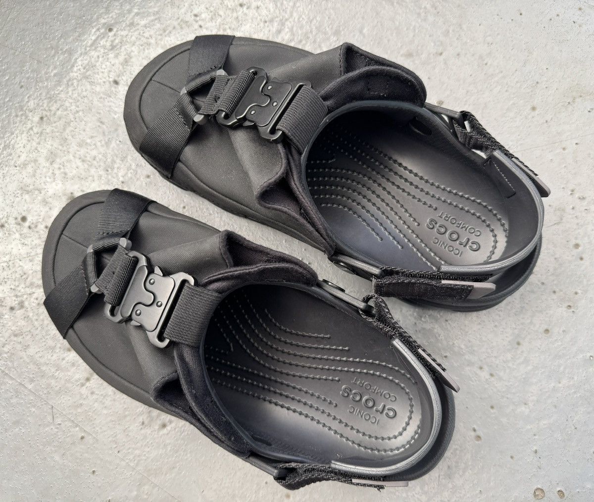 Beams Plus × Crocs Beams x Crocs Cobra Buckle Sandals Clog Black Size US 8 / EU 41 - 7 Thumbnail