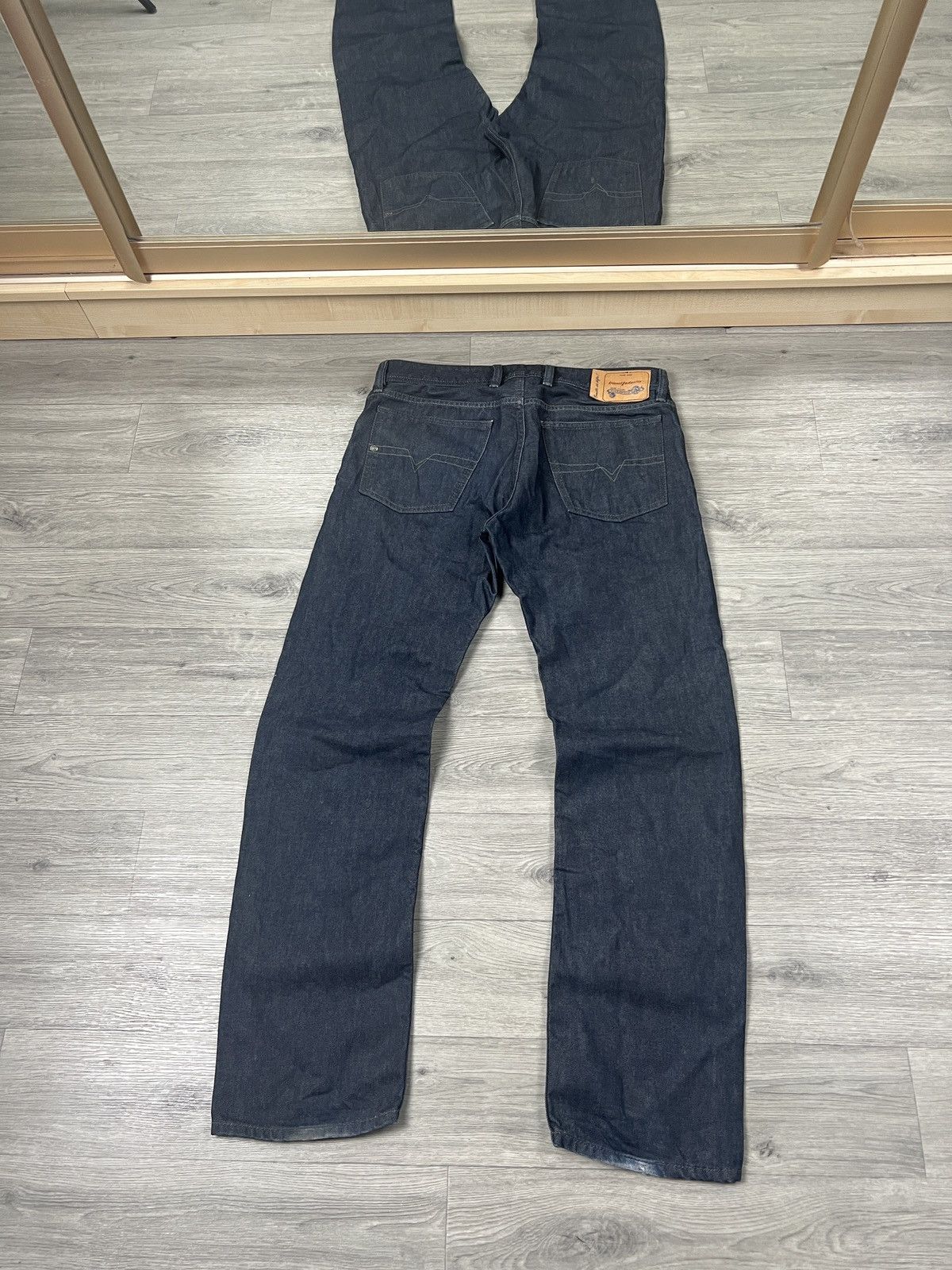 Diesel Vintage Diesel men’s regular straight jeans size 32/32 Size US 32 / EU 48 - 1 Thumbnail