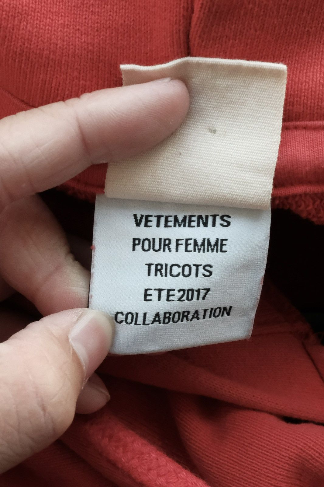 Champion × Vetements Red Vetements Cutout Hoodie x Champion Size US XS / EU 42 / 0 - 6 Thumbnail