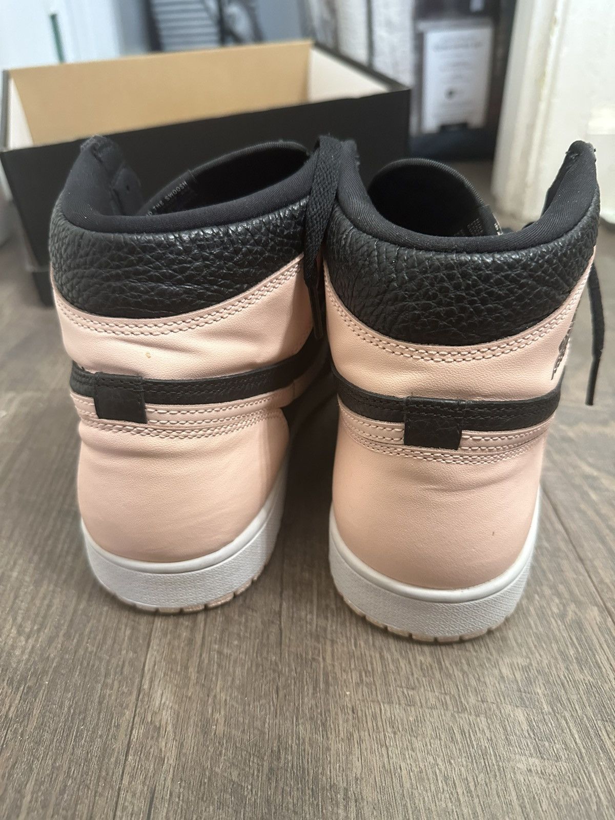 Jordan Brand Jordan 1 Crimson Tint Size US 10.5 / EU 43-44 - 4 Thumbnail