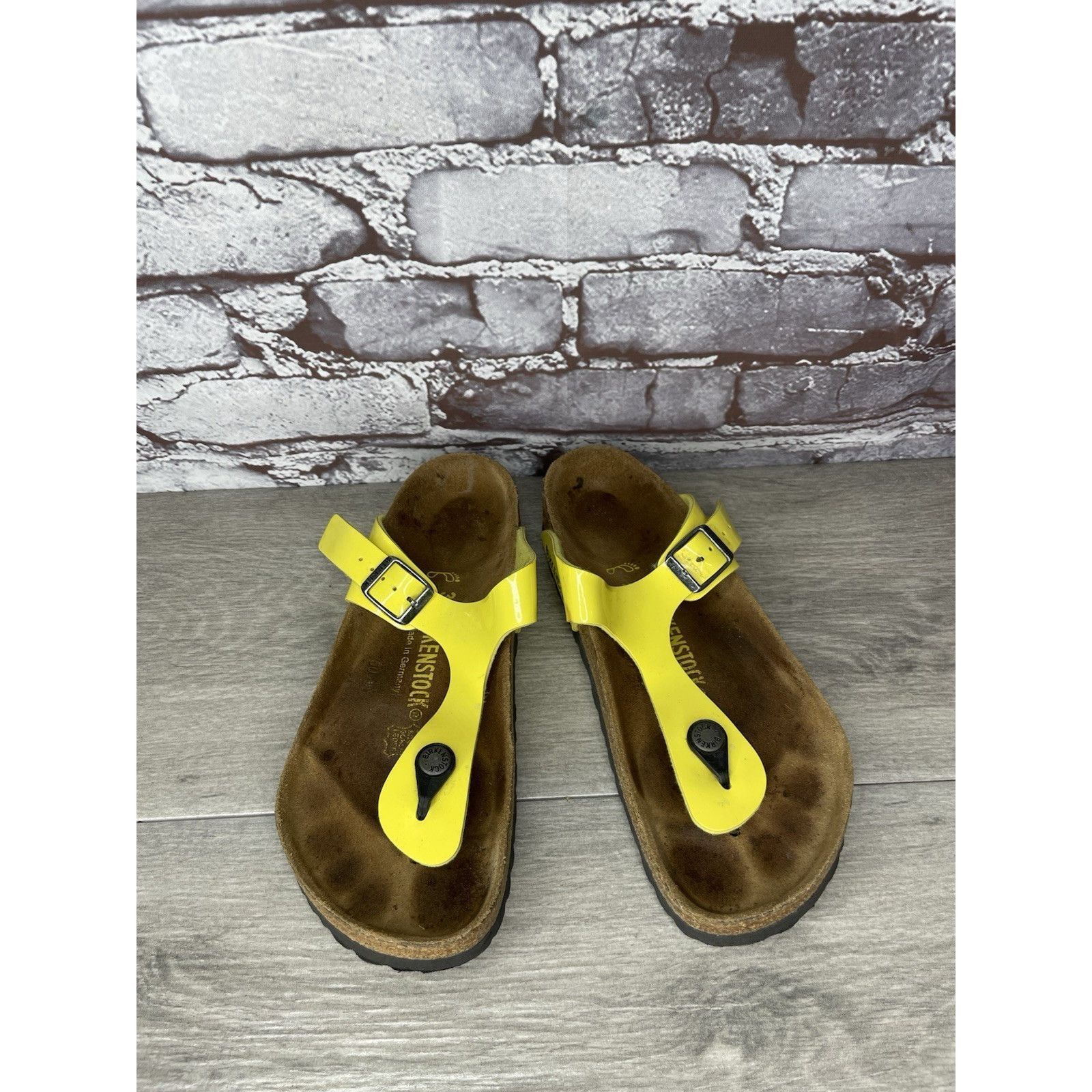 Birkenstock Birkenstock Gizeh Yellow Patent Leather Cork Slide Sandals W Size US 6.5 / IT 36.5 - 11 Thumbnail