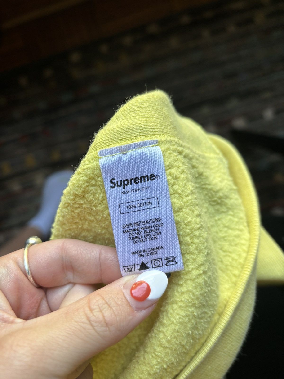 Supreme Supreme Yellow Hoodie Size US L / EU 52-54 / 3 - 6 Thumbnail