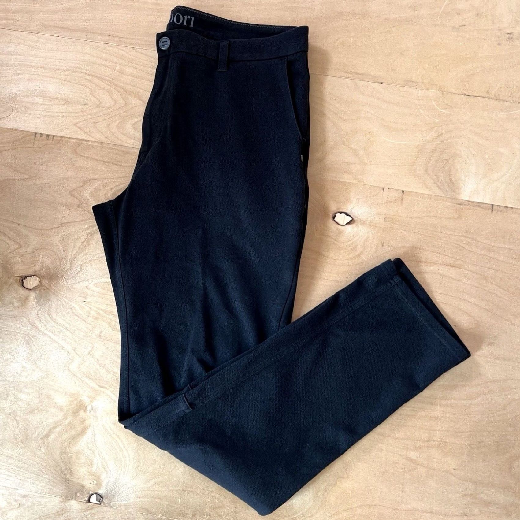 Vuori Vuori Everything Chino Pants 36 Black Lightweight Athleisure Workwear Slim Straight Men Casual Khakis 30.5in Inseam Size US 36 / EU 52 - 8 Thumbnail