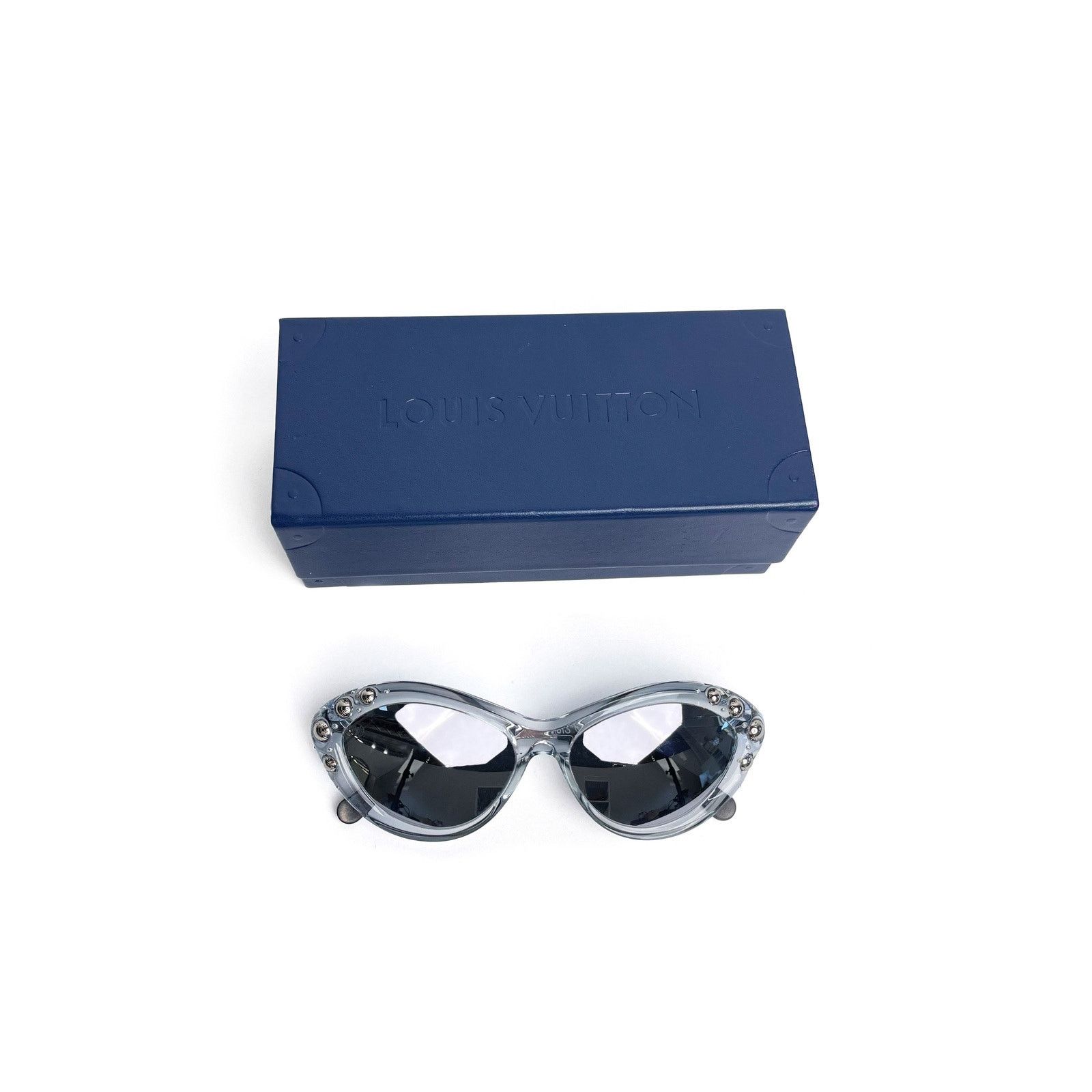Louis Vuitton Silver Sunglasses Size ONE SIZE - 6 Thumbnail