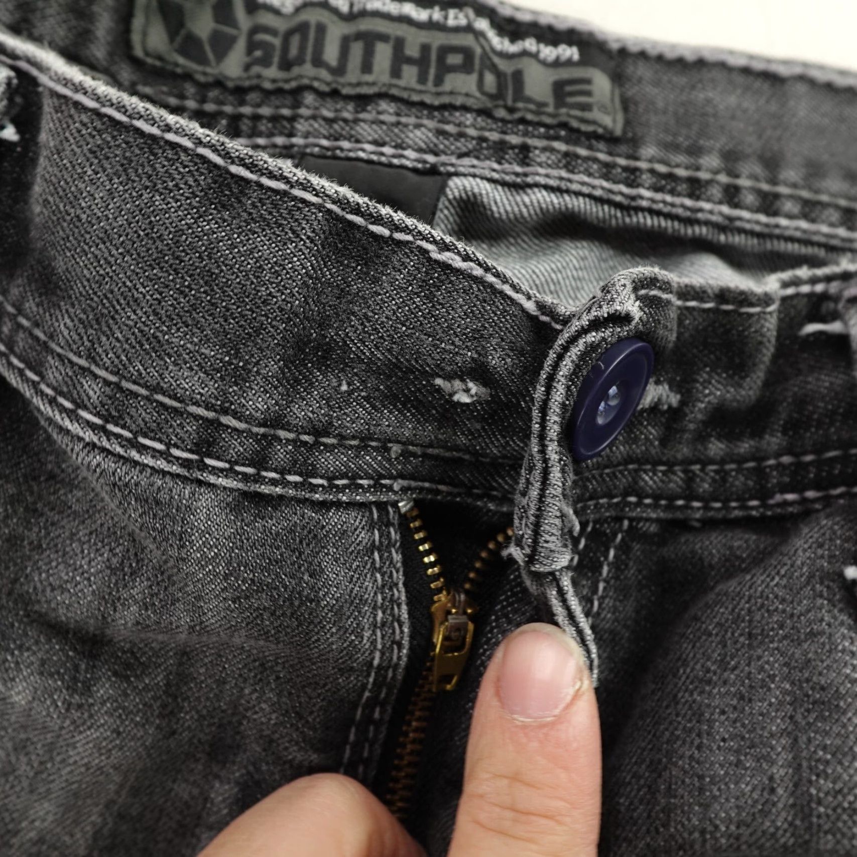 Southpole VINTAGE Southpole Jeans Men 38 Black Denim Baggy Faded Loose Grunge Hip Hop Y2K Jeans Mens 38 Black Denim Grunge Hip Hop Vintage Southpole Jeans Size US 36 / EU 52 - 4 Thumbnail