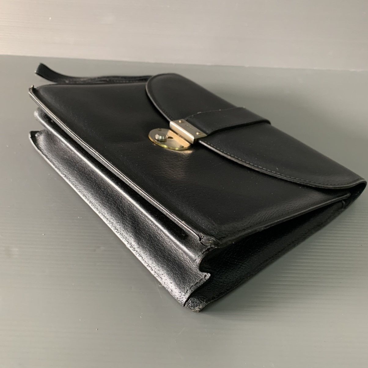 Gucci Authentic Gucci Black Leather Clutch Bag Size ONE SIZE - 4 Thumbnail