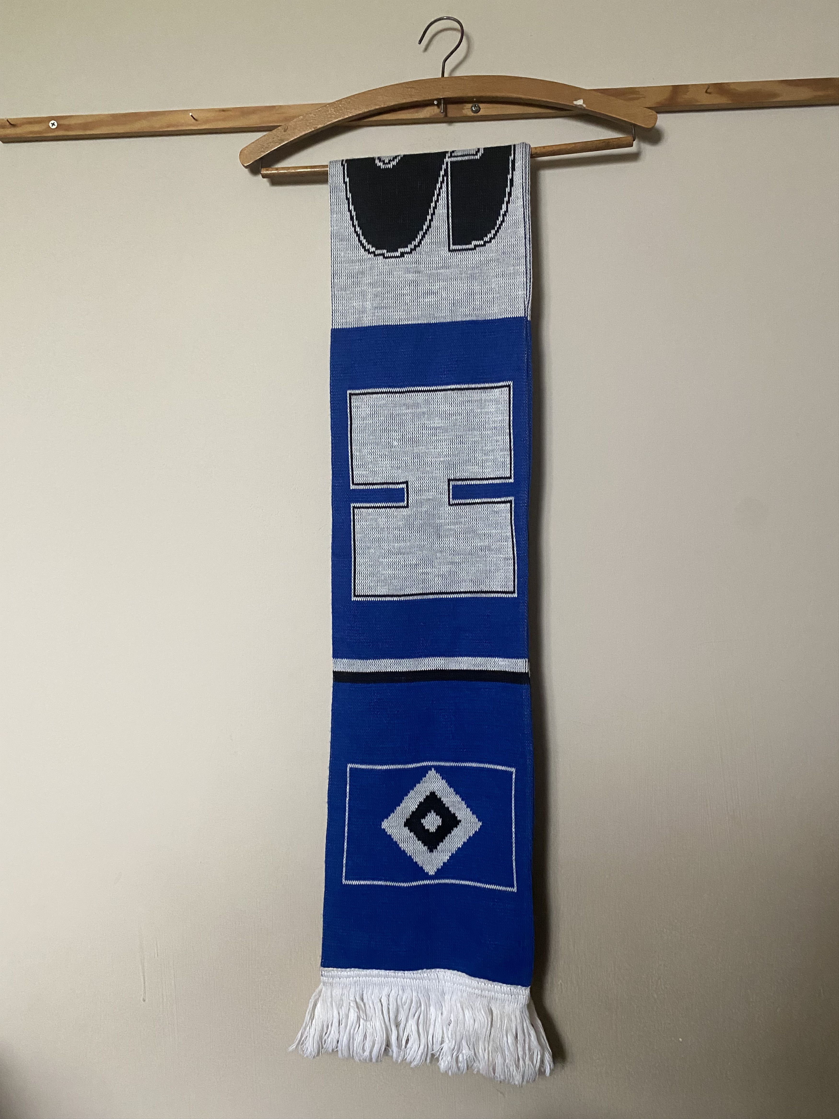Other Unique HSV HAMBURG football scarf - SPECIAL OFFER Size ONE SIZE - 2 Thumbnail