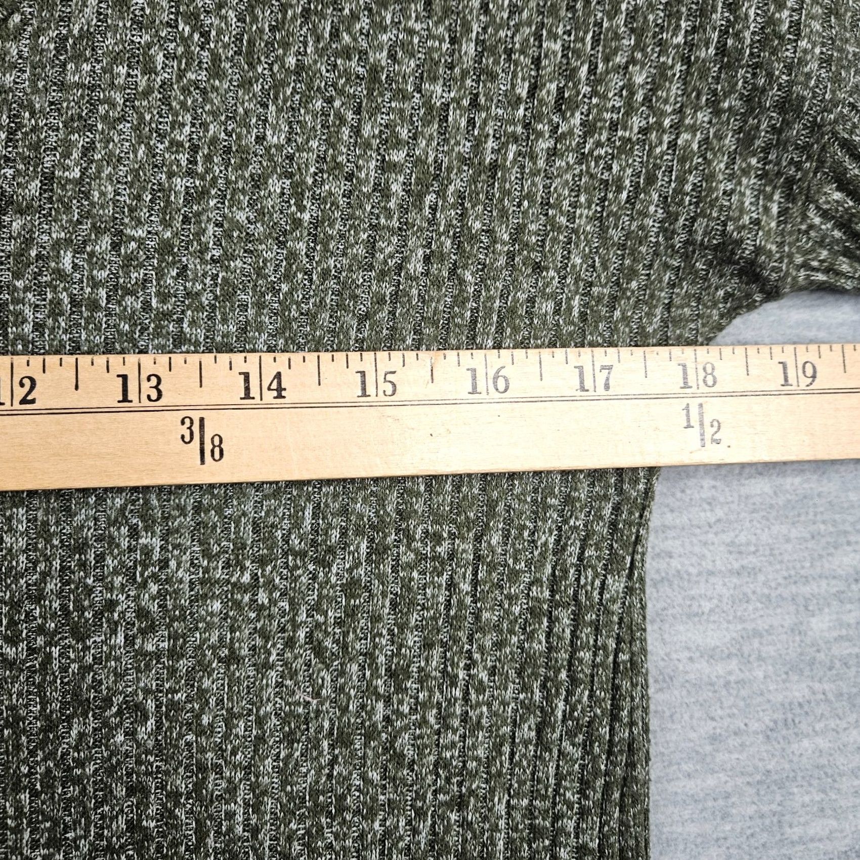 American Eagle Outfitters American Eagle Outfitters Top Shirt Womens S Green V-Neck Knit Pullover Regular All Seasons Size S / US 4 / IT 40 - 5 Thumbnail