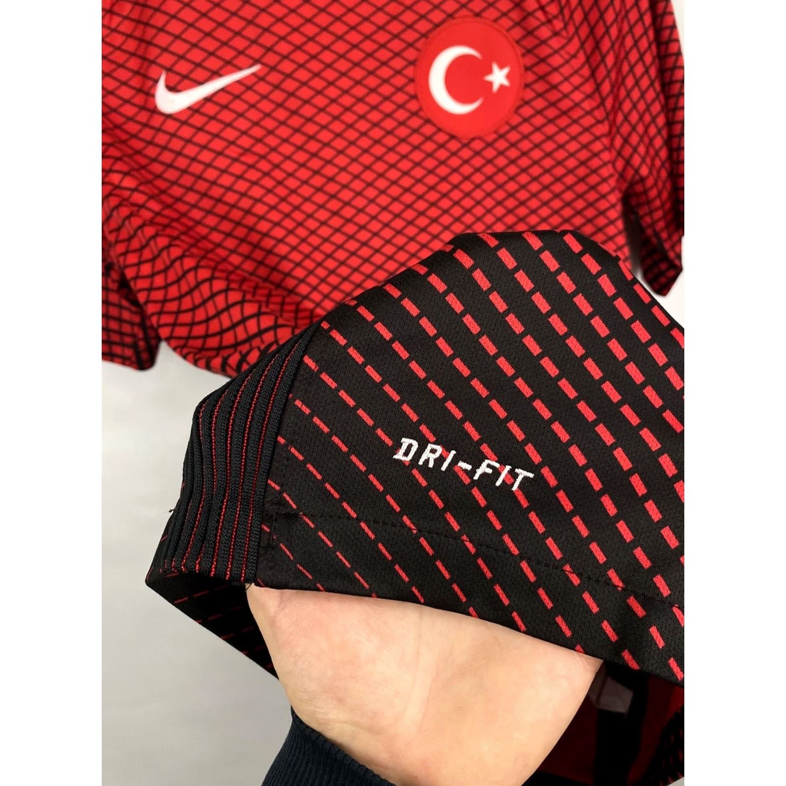 Nike Nike Turkiye Soccer Jersey T-Shirt S Red Mens Shirt Y2K 2016 Turkey Size US S / EU 44-46 / 1 - 7 Thumbnail