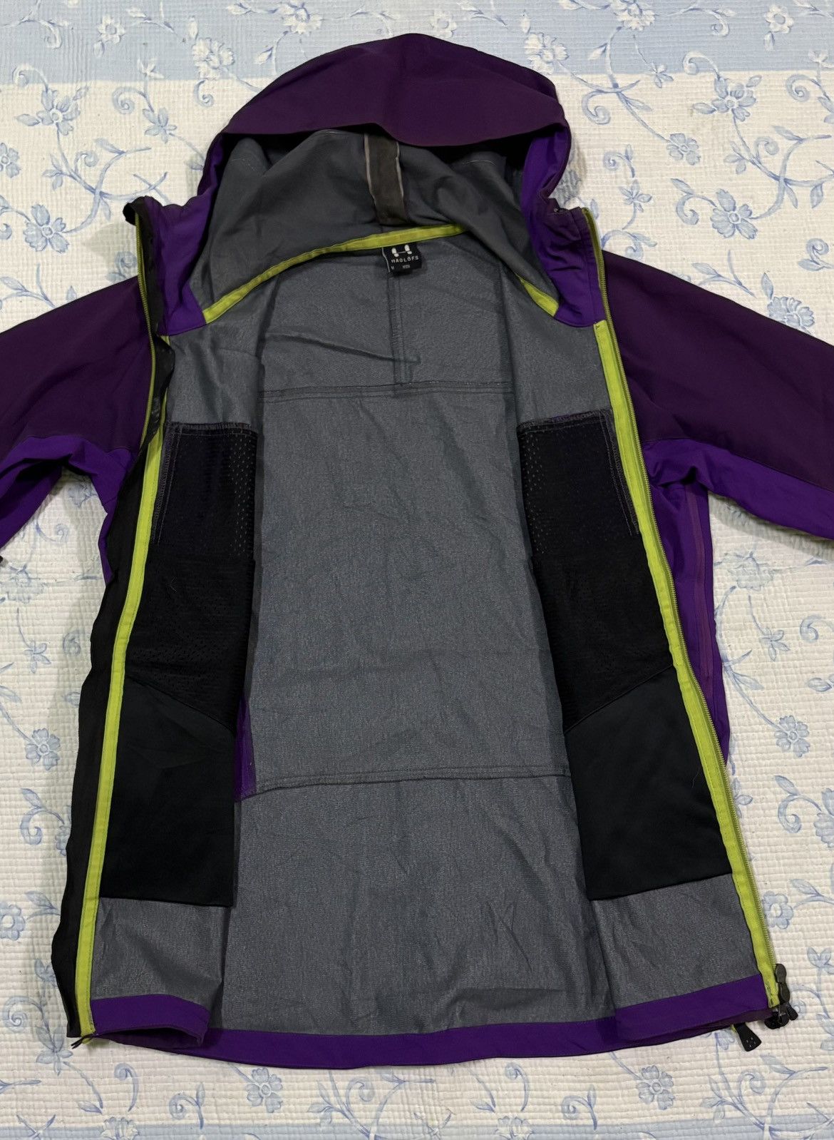 Haglofs Haglofs Windstopper Jacket Size US S / EU 44-46 / 1 - 7 Thumbnail