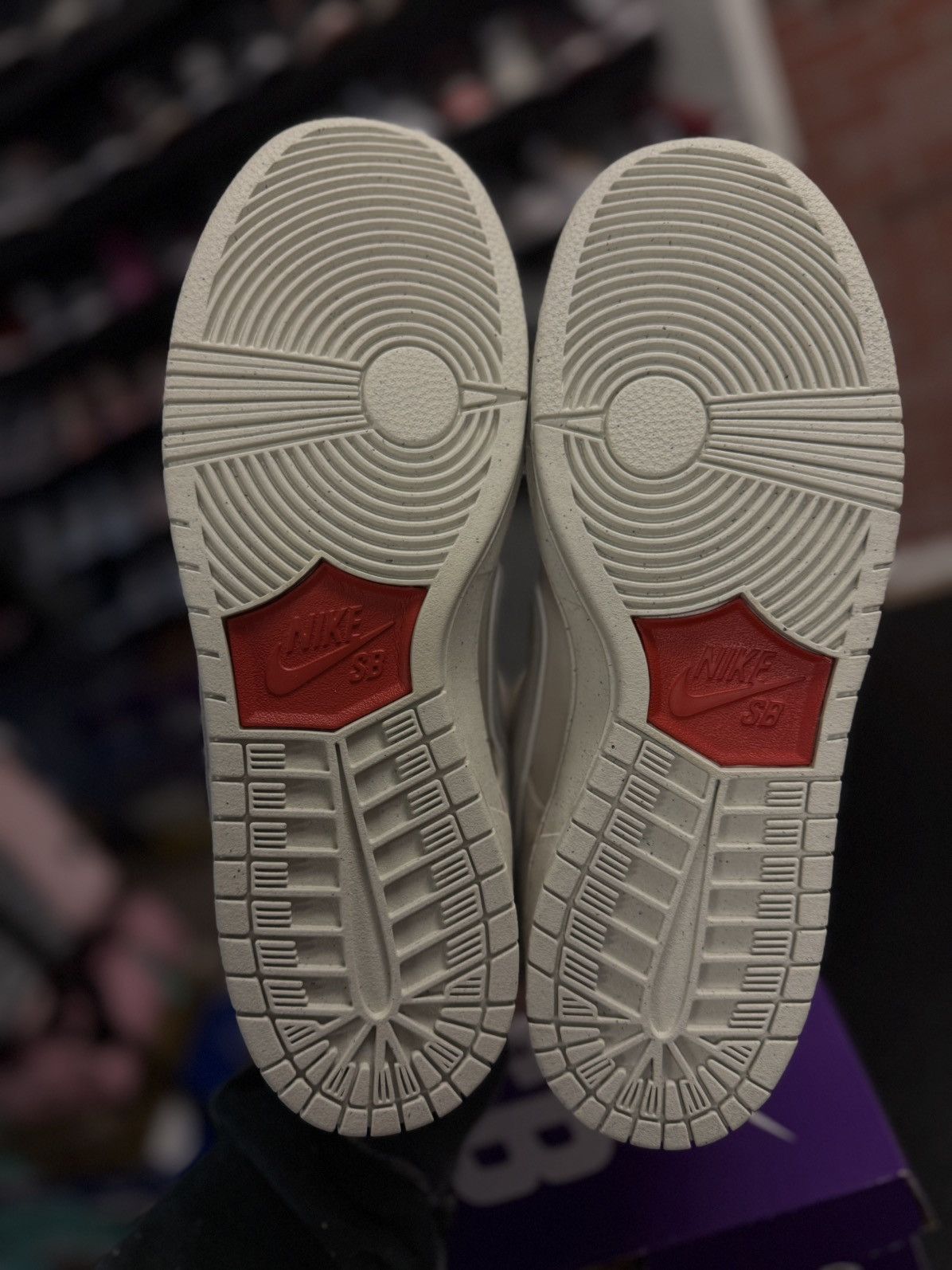 Nike Nike SB Dunk Low City Of Love Light Bone 10.5 (NEW) Size US 10.5 / EU 43-44 - 14 Thumbnail