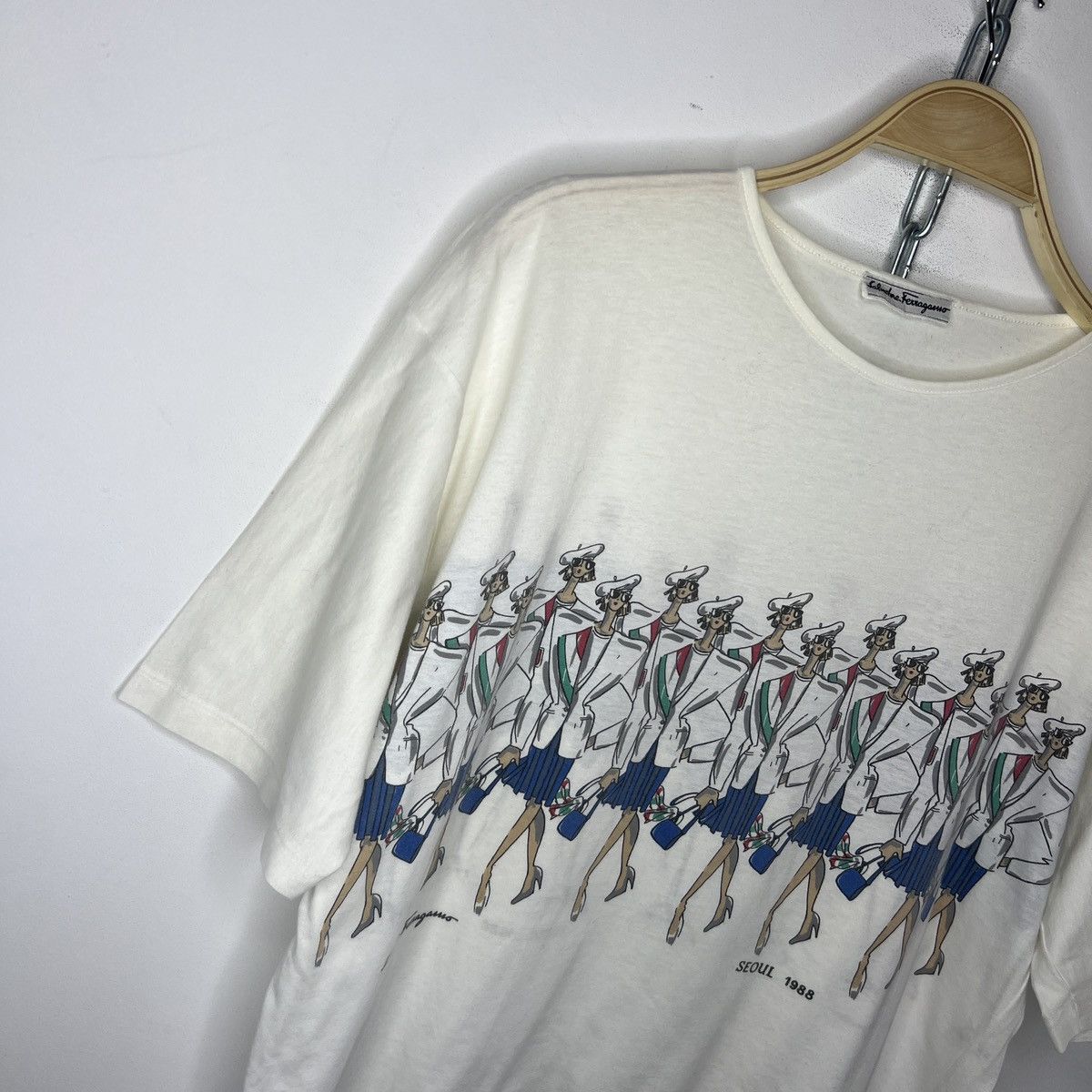 Salvatore Ferragamo × Vintage Vintage SALVATORE FERRAGAMO Seoul 1988 Print T-Shirt Tee Size US M / EU 48-50 / 2 - 4 Thumbnail