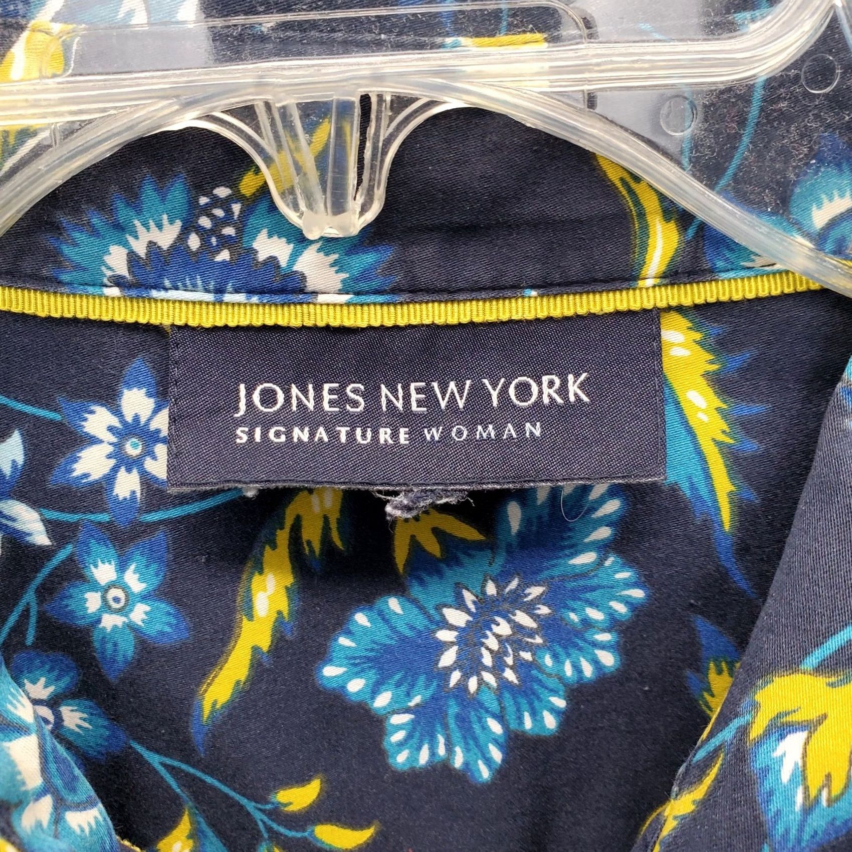 Jones New York Jones New York Casual Shirt Womens 1X Multi Floral Long Sleeve Collared Button Up Womens 1X Multicolor Floral Button-Up Shirt (Casual) Size XL / US 12-14 / IT 48-50 - 5 Thumbnail