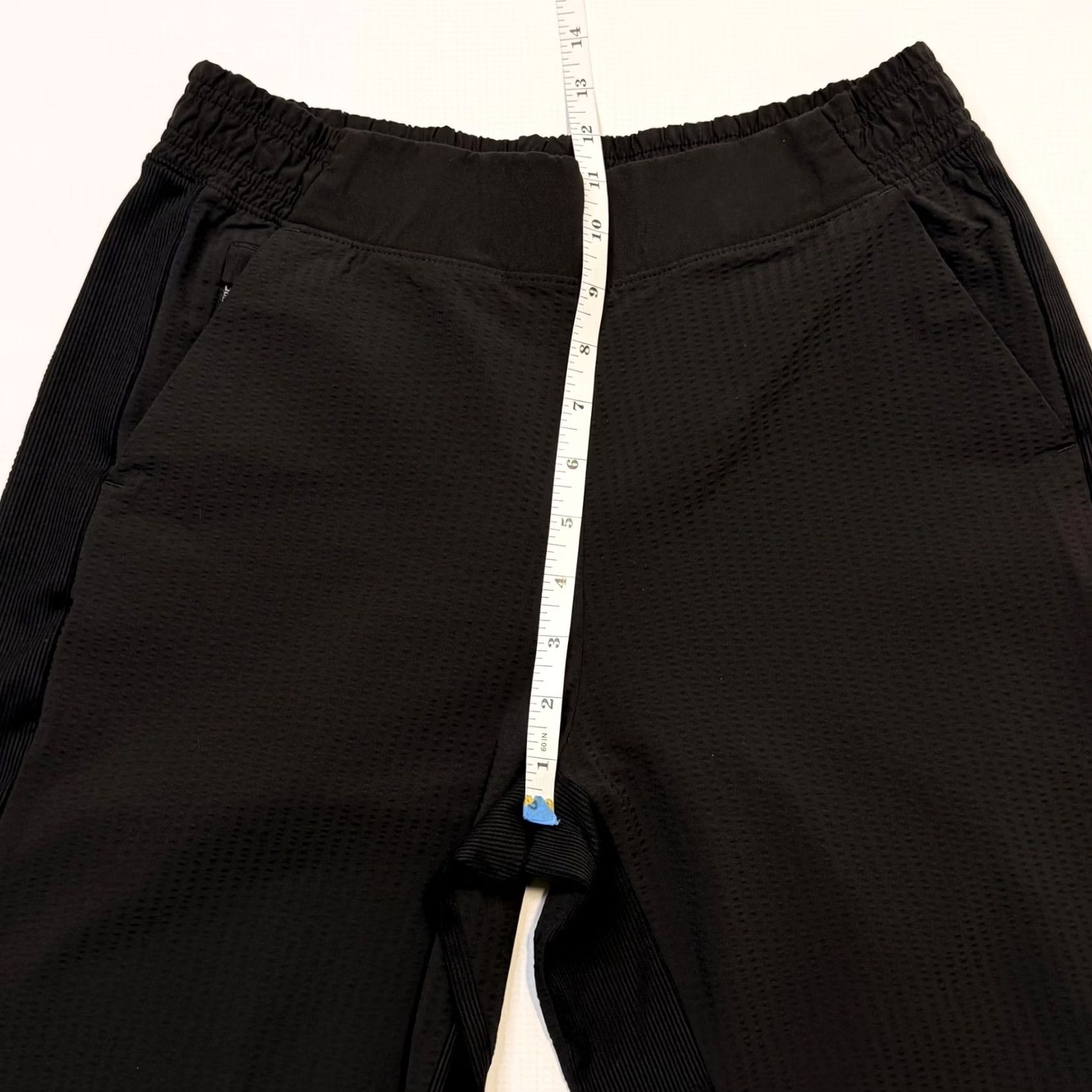 Athleta Athleta Textured Brooklyn Jogger Pants Womens 6 Black Elastic Waist Pockets Jogger Tapered Zip Pocket Casual Activewear Size 28" / US 6 / IT 42 - 6 Thumbnail