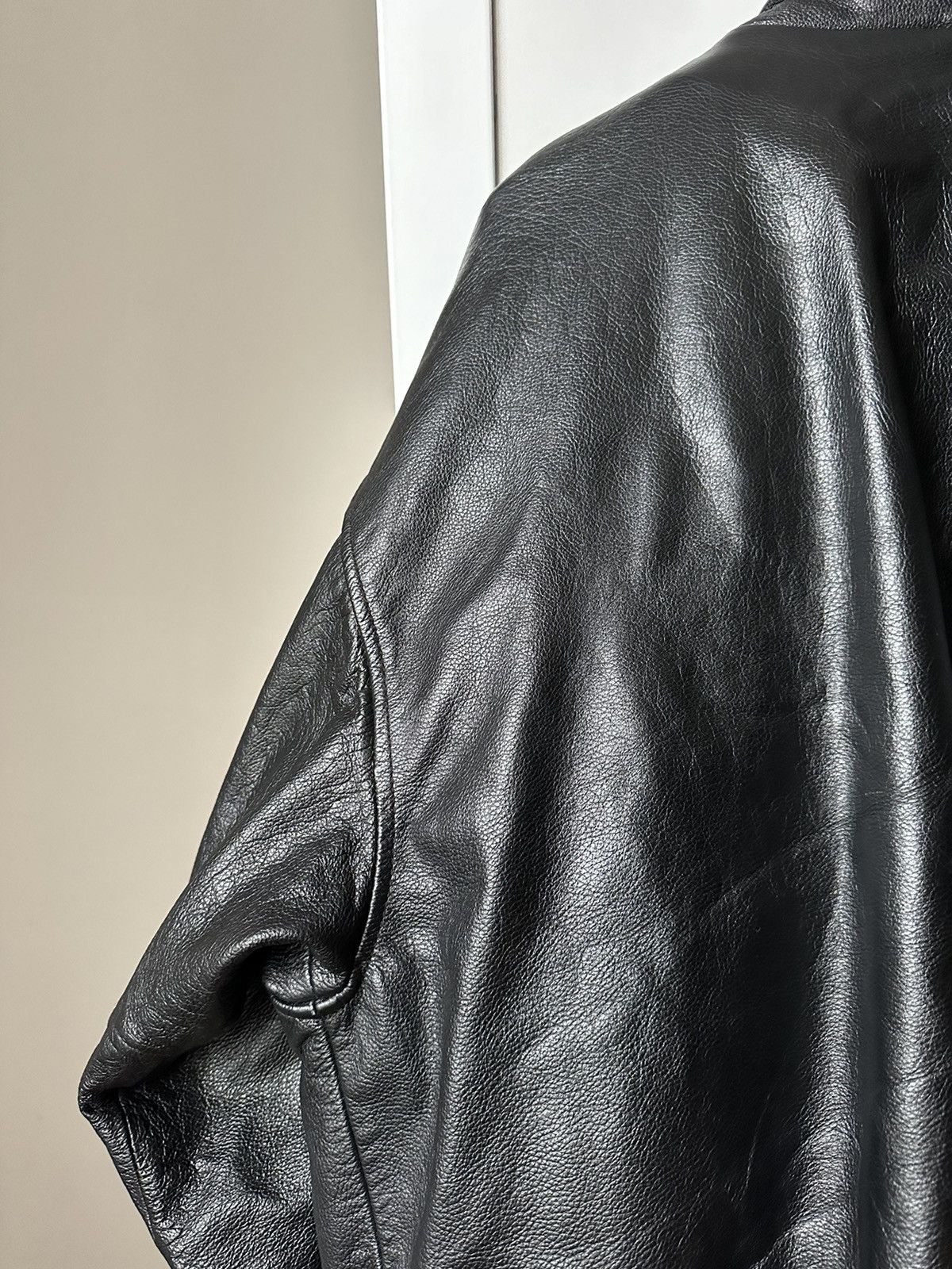 Japanese Brand Vintage Black Leather Boxy Bomber Jacket Kanye West Style Size US XL / EU 56 / 4 - 12 Thumbnail