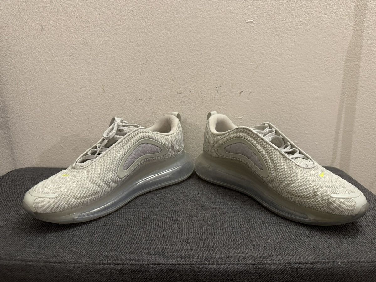 Nike Airmax 720 Size US 9.5 / EU 42-43 - 3 Thumbnail