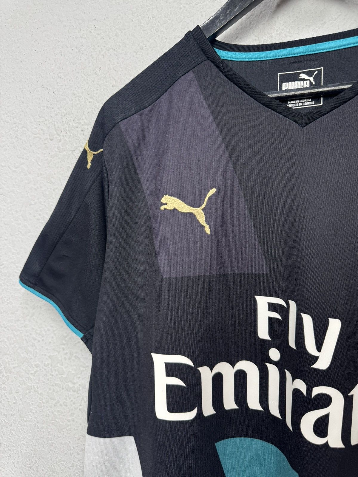 Puma ARSENAL 2015 2016 THIRD FOOTBALL SHIRT SOCCER JERSEY PUMA Size US L / EU 52-54 / 3 - 4 Thumbnail