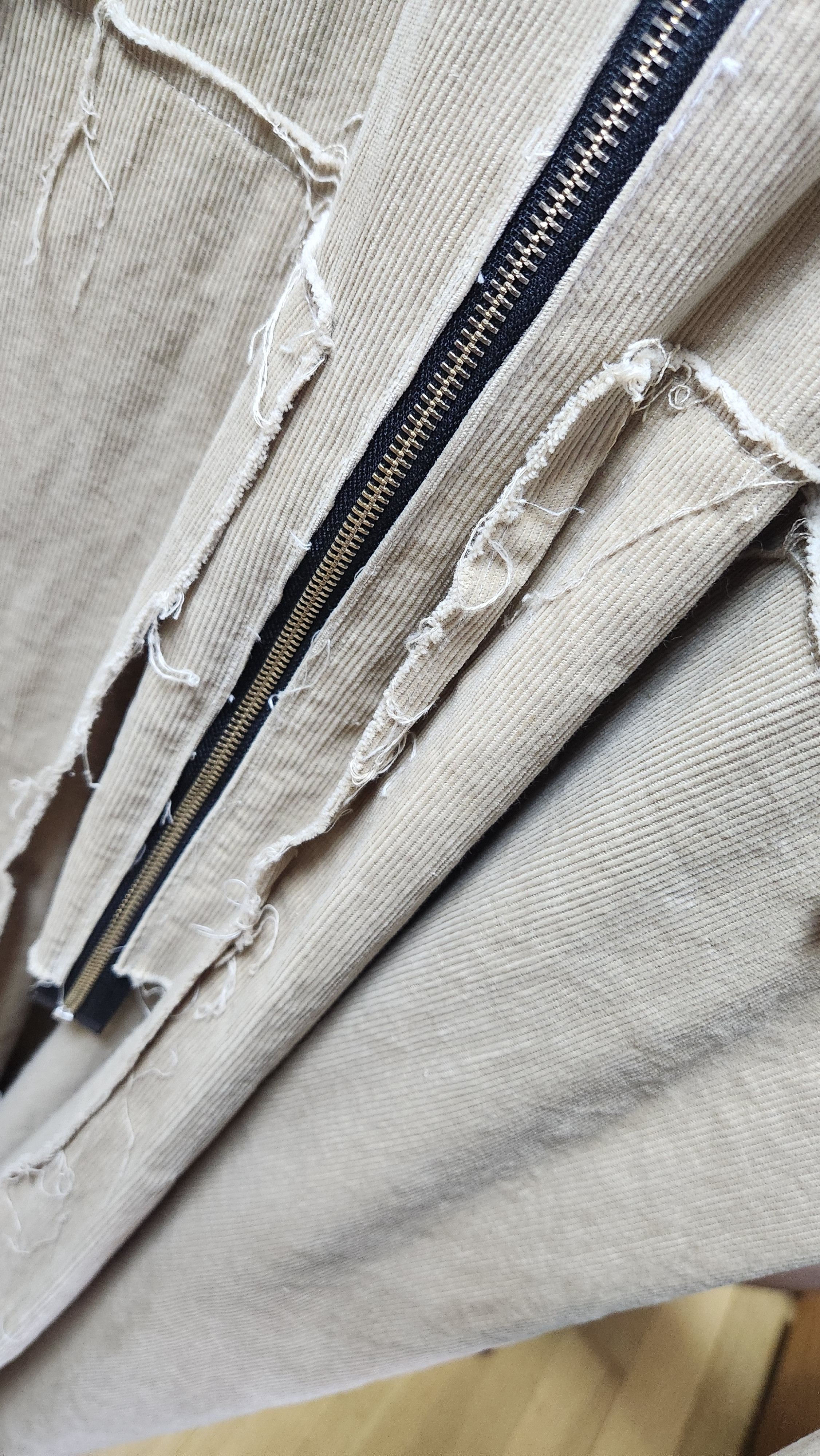 Camiel Fortgens Camiel Fortgens 2017 Archive Deconstructed Corduroy Coat Size US L / EU 52-54 / 3 - 4 Thumbnail