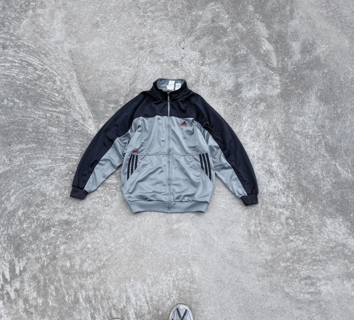 Other Vintage Adidas 90s streetwear track jacket Size US M / EU 48-50 / 2 - 2 Thumbnail