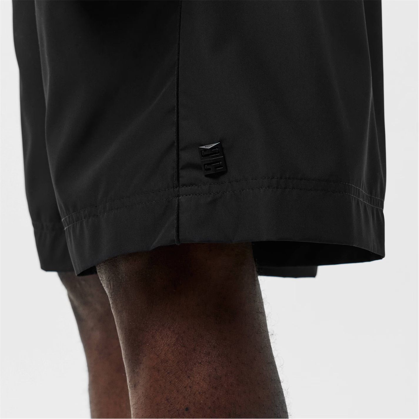 Givenchy o1g2r1mq0426 Monogram Shorts in Black Size US 36 / EU 52 - 4 Thumbnail