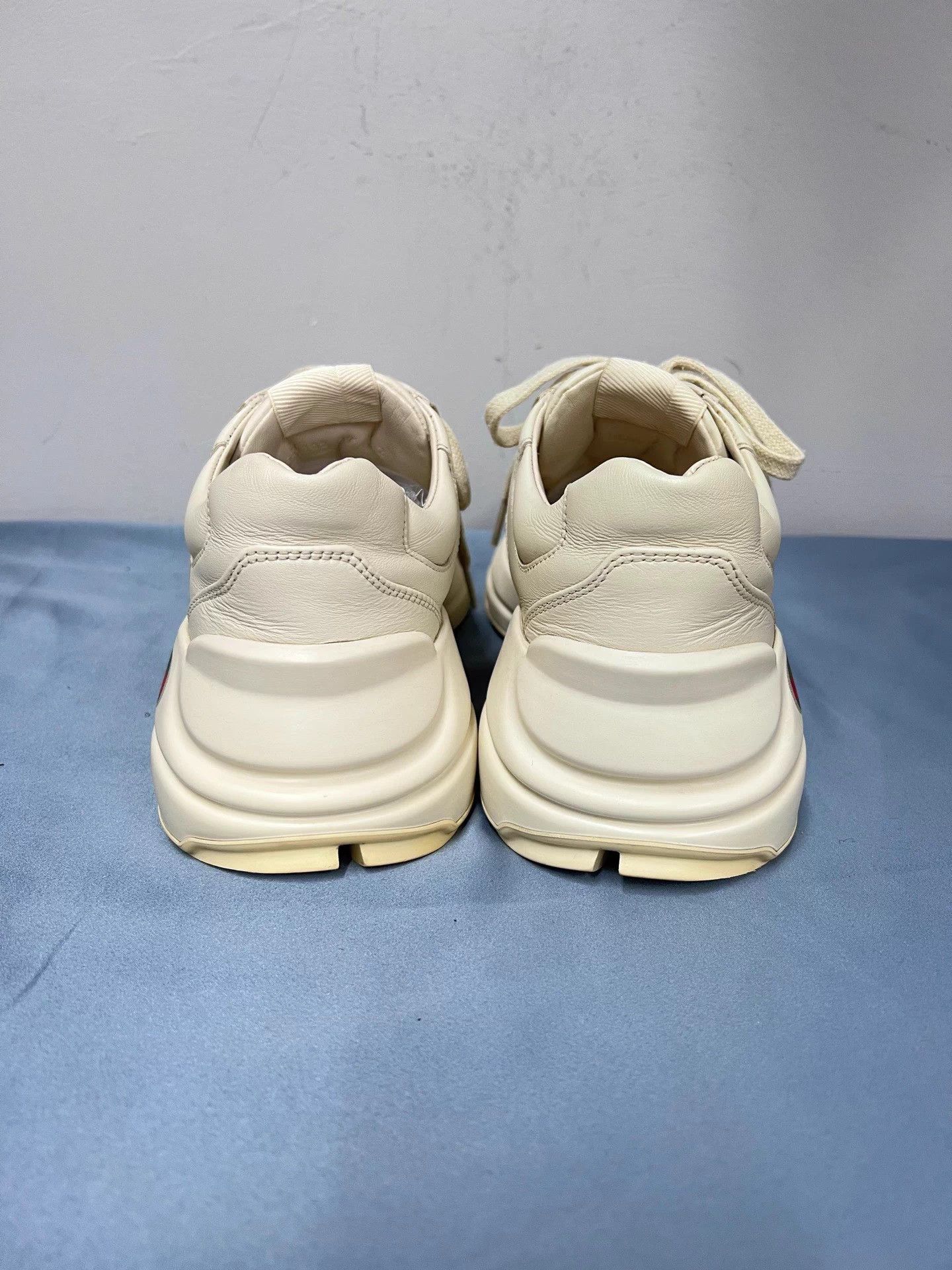 Gucci Gucci Rhyton Ivory Red Green Logo Sneaker 37.5 LN Size US 7 / IT 37 - 3 Thumbnail