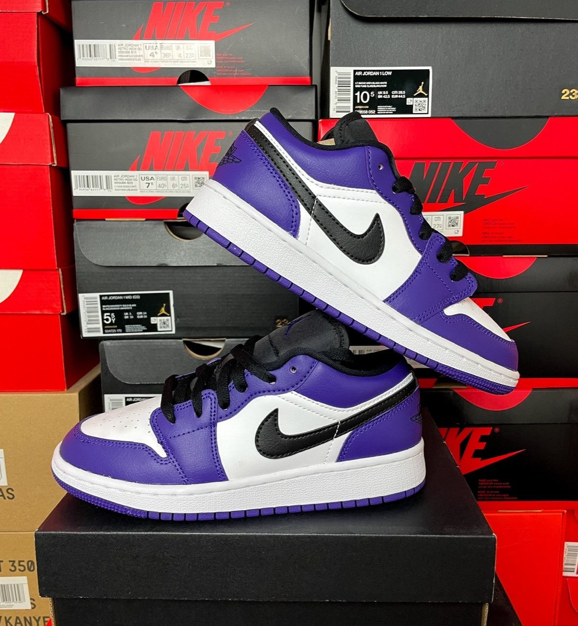 Jordan Brand Jordan 1 Low 'Court Purple' Size US 5.5 / IT 35.5 - 1 Thumbnail