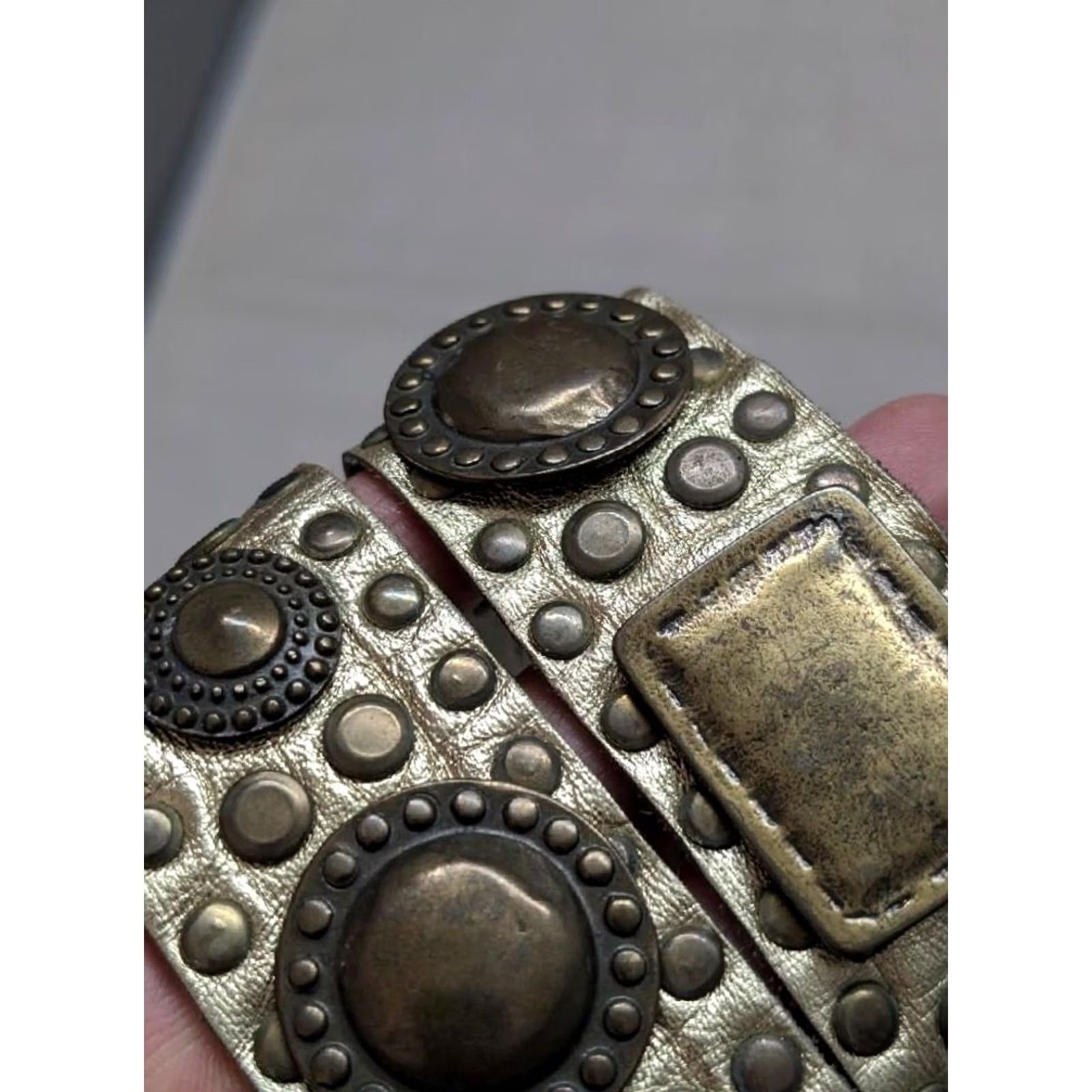 Vintage VINTAGE Sand Castle belt Concho Leather Studded belt 30 in Gold Women XS-30 28-32 belt holes 1-3/8" vintage western belt Size ONE SIZE - 5 Thumbnail