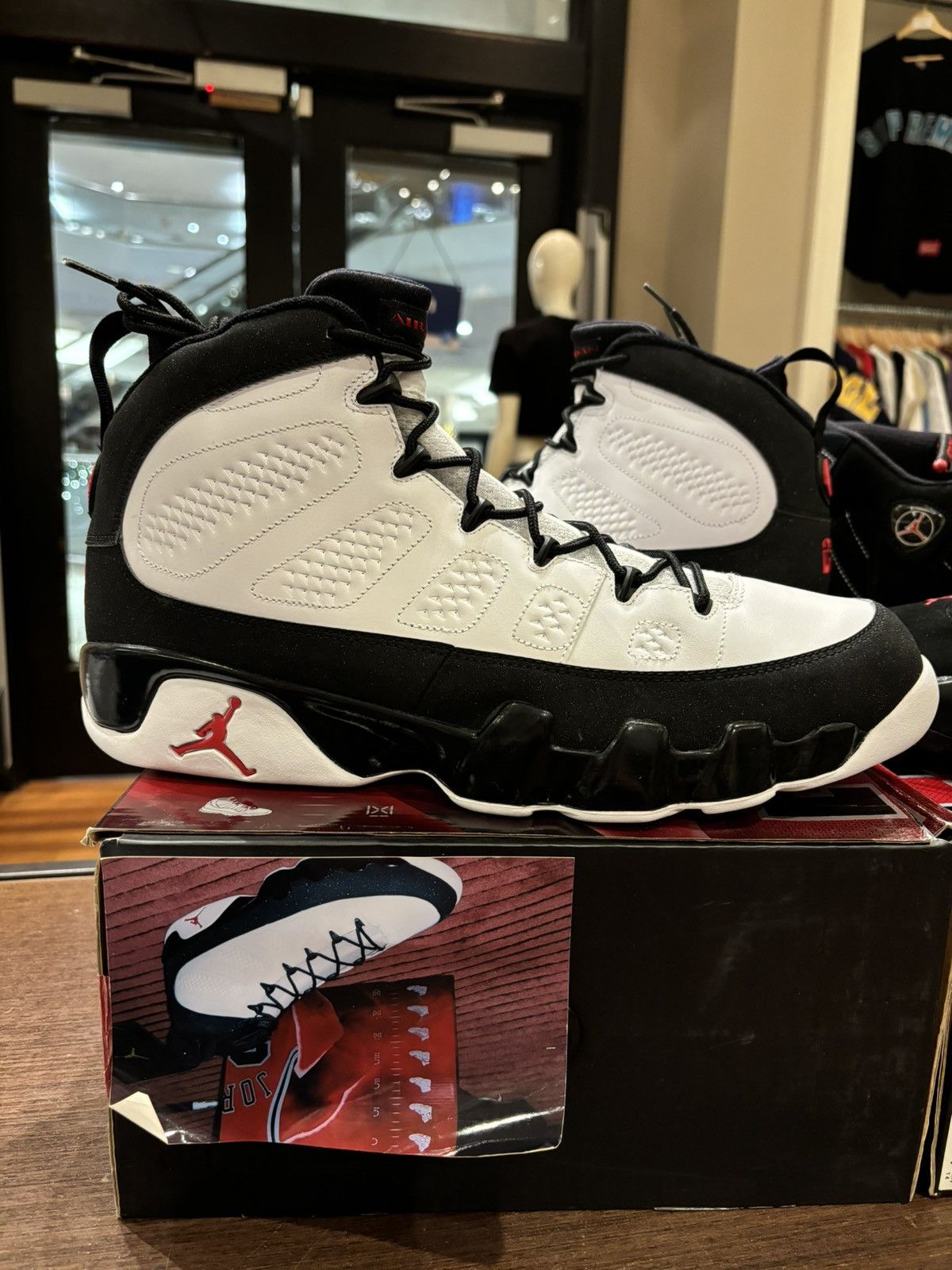 Jordan Brand Jordan retro countdown pack 9/14 Size US 14 / EU 47 - 2 Thumbnail