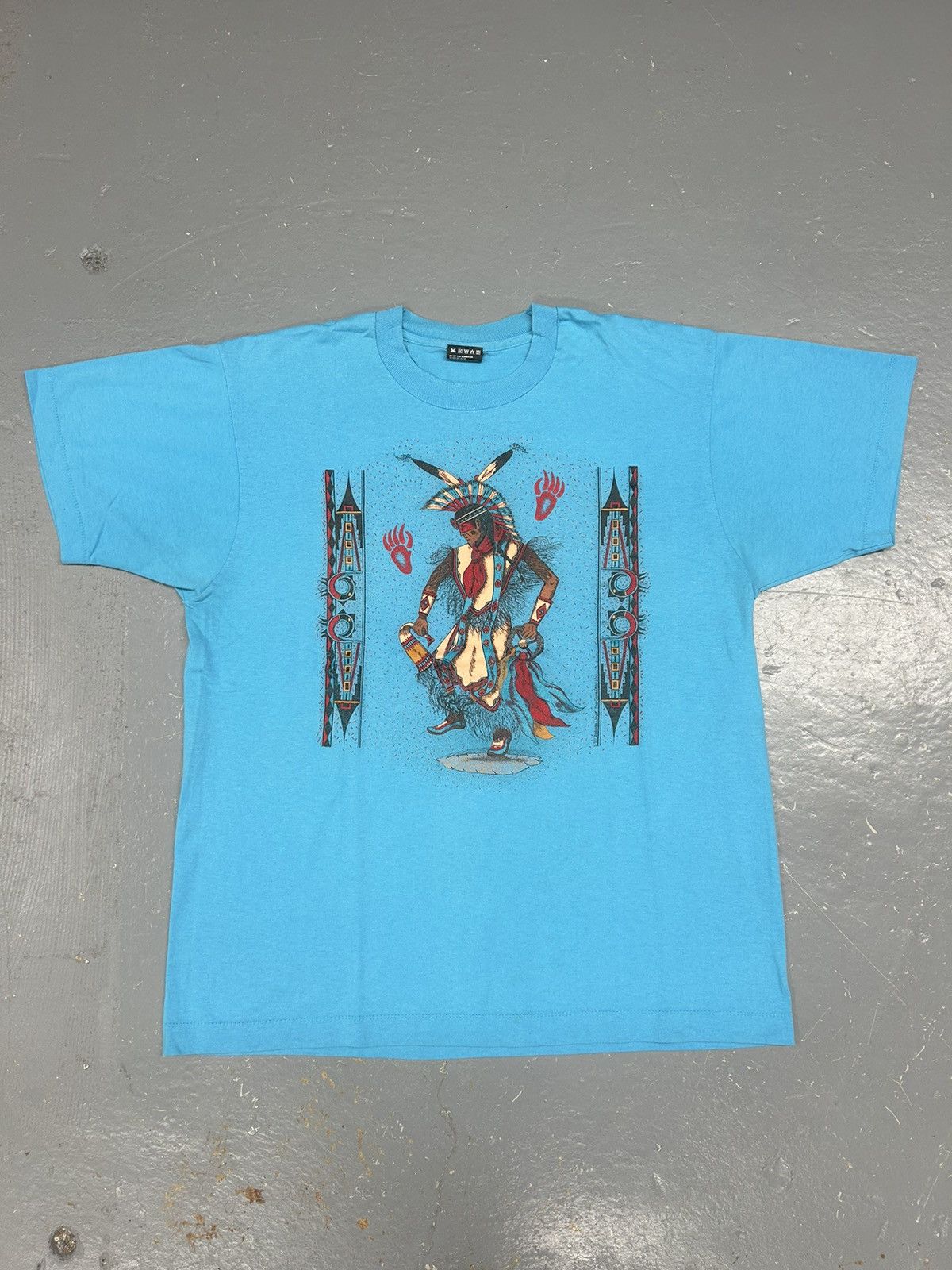 Vintage Crazy Vintage 90s Essential Native American Dancer Tee Shirt Size US L / EU 52-54 / 3 - 1 Thumbnail