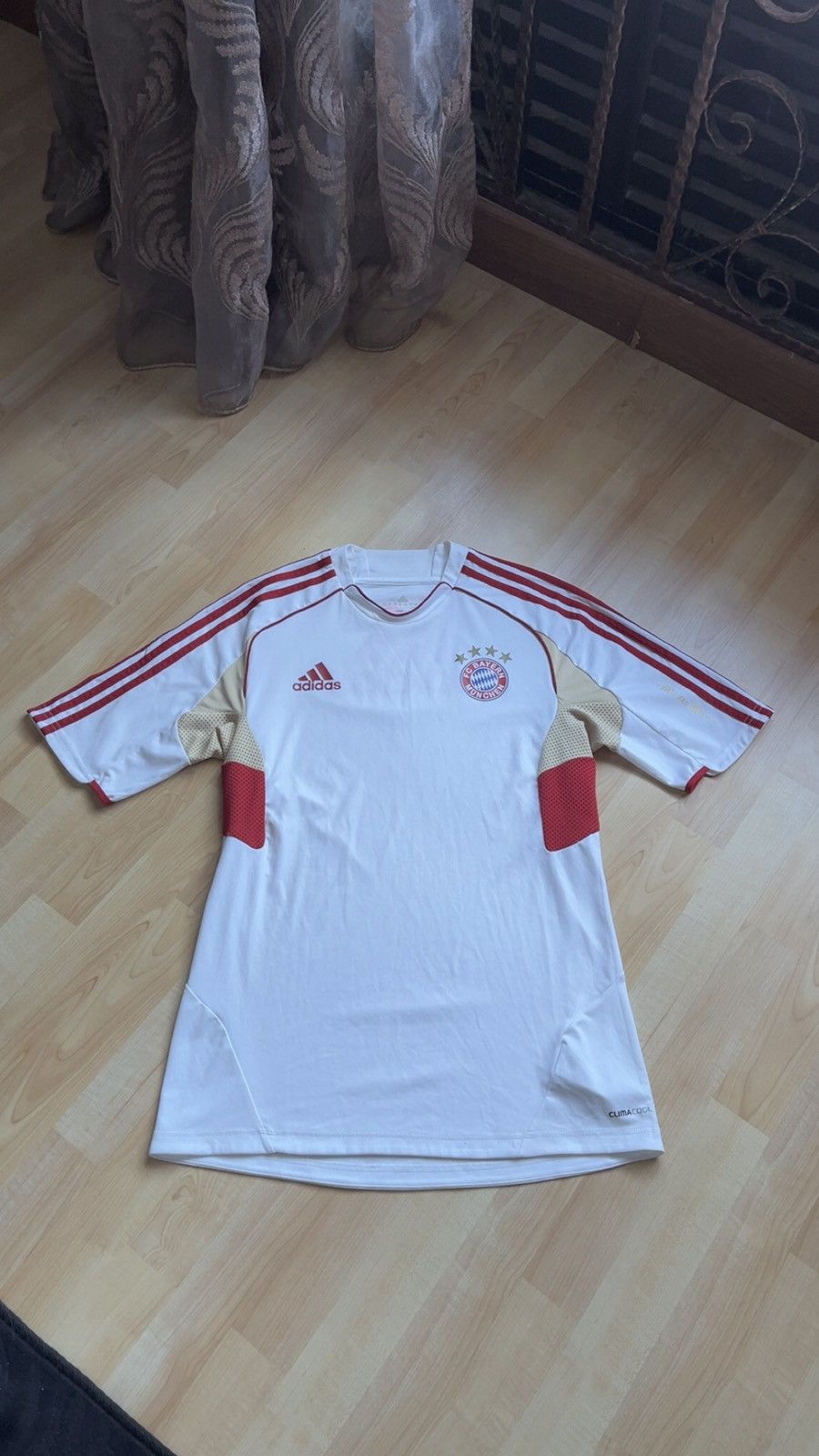 Adidas Bayern Munich 2011/12 Training Kit Size US S / EU 44-46 / 1 - 1 Thumbnail