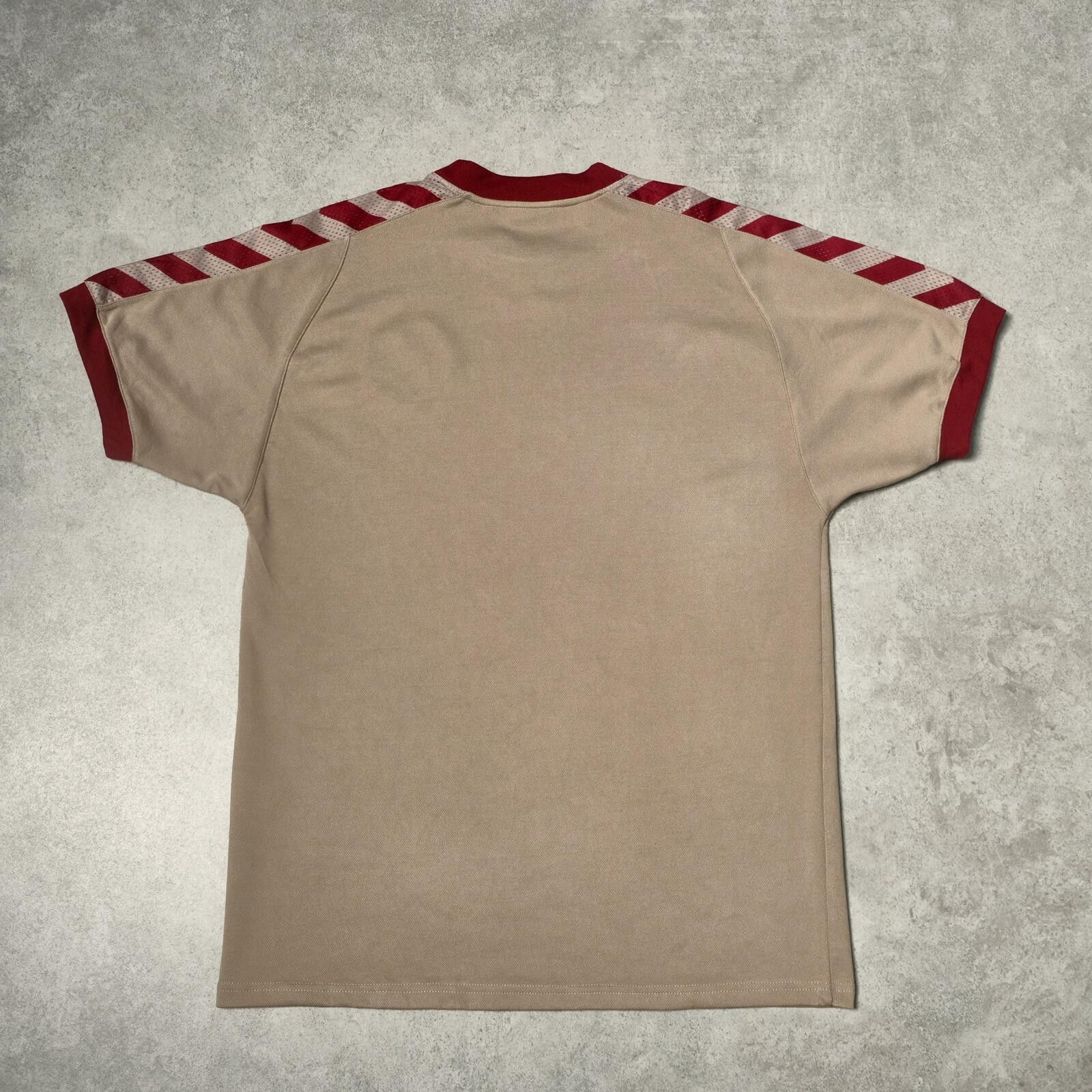Hummel 2002/03 Denmark Training Shirt Hummel (L/XL) Size US L / EU 52-54 / 3 - 2 Thumbnail