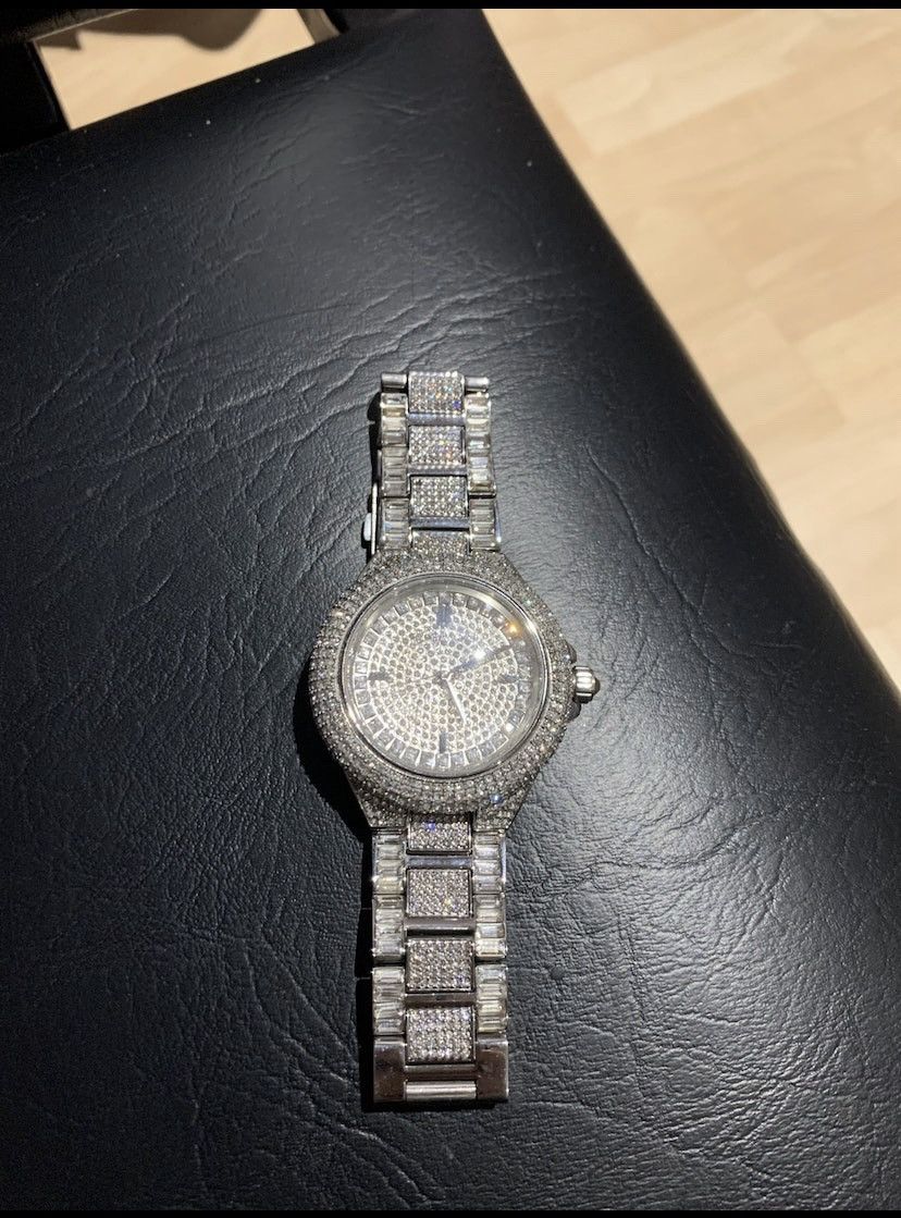 Bust down hot sale michael kors watch