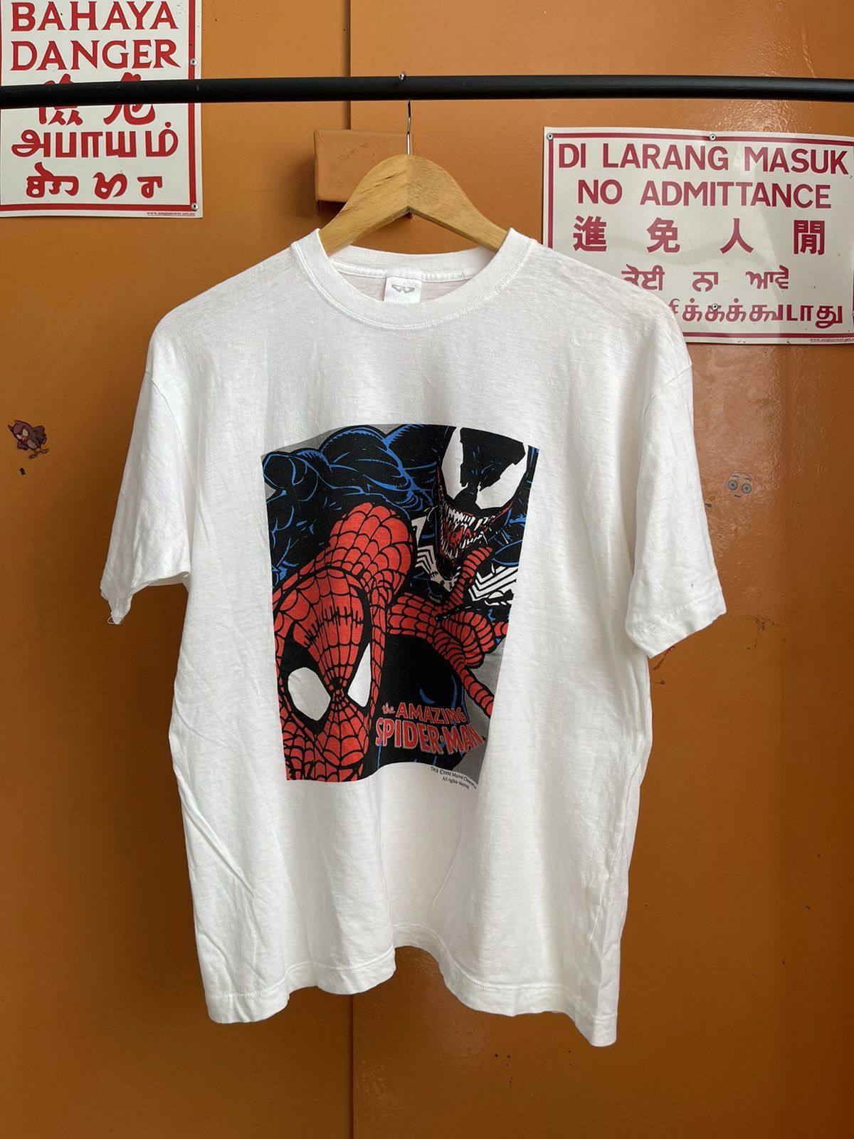 Marvel Comics × Vintage 1996 Amazing Spider Man Venom T Shirt Size US M / EU 48-50 / 2 - 1 Thumbnail