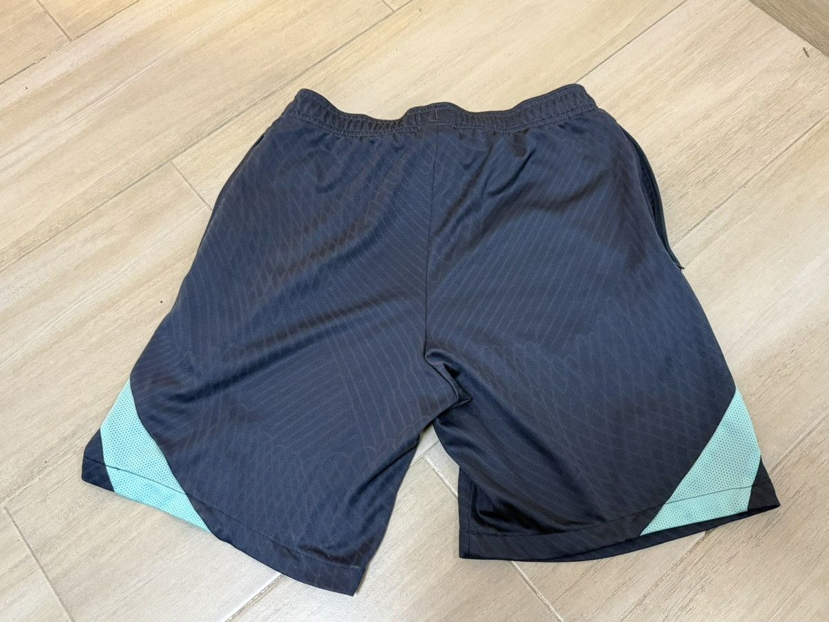 Nike Nike FC Barcelona shorts. Size US 30 / EU 46 - 6 Thumbnail