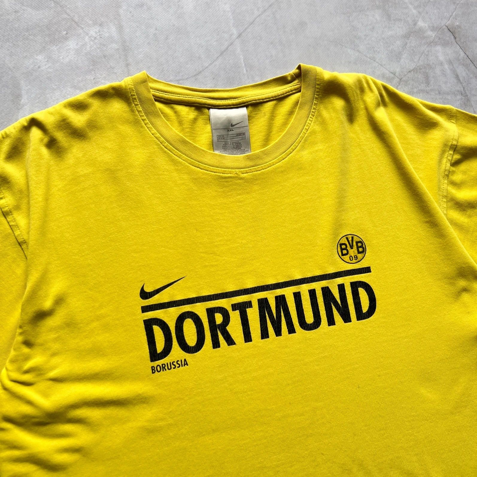Nike vintage 2004/05 Nike Borussia Dortmund t shirt soccer jersey Size US XL / EU 56 / 4 - 4 Thumbnail