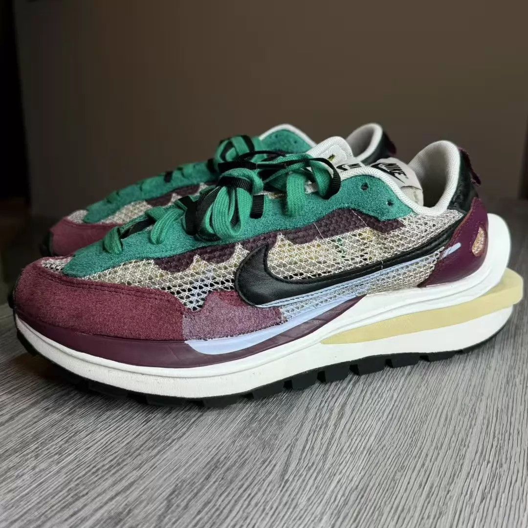 Nike Sacai x Nike VaporWaffle Burgundy 98 New Size 44 Size US 11 / EU 44 - 1 Thumbnail