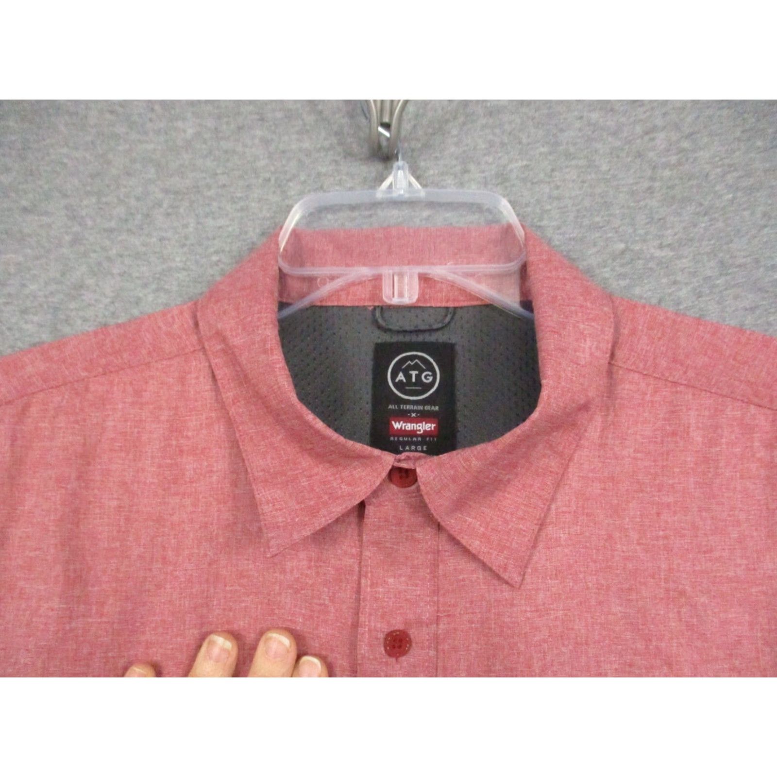 Wrangler Wrangler ATG Shirt Mens Large Red Short Sleeve Pockets Western Plaid Button-Up Casual Workwear Size US L / EU 52-54 / 3 - 5 Thumbnail