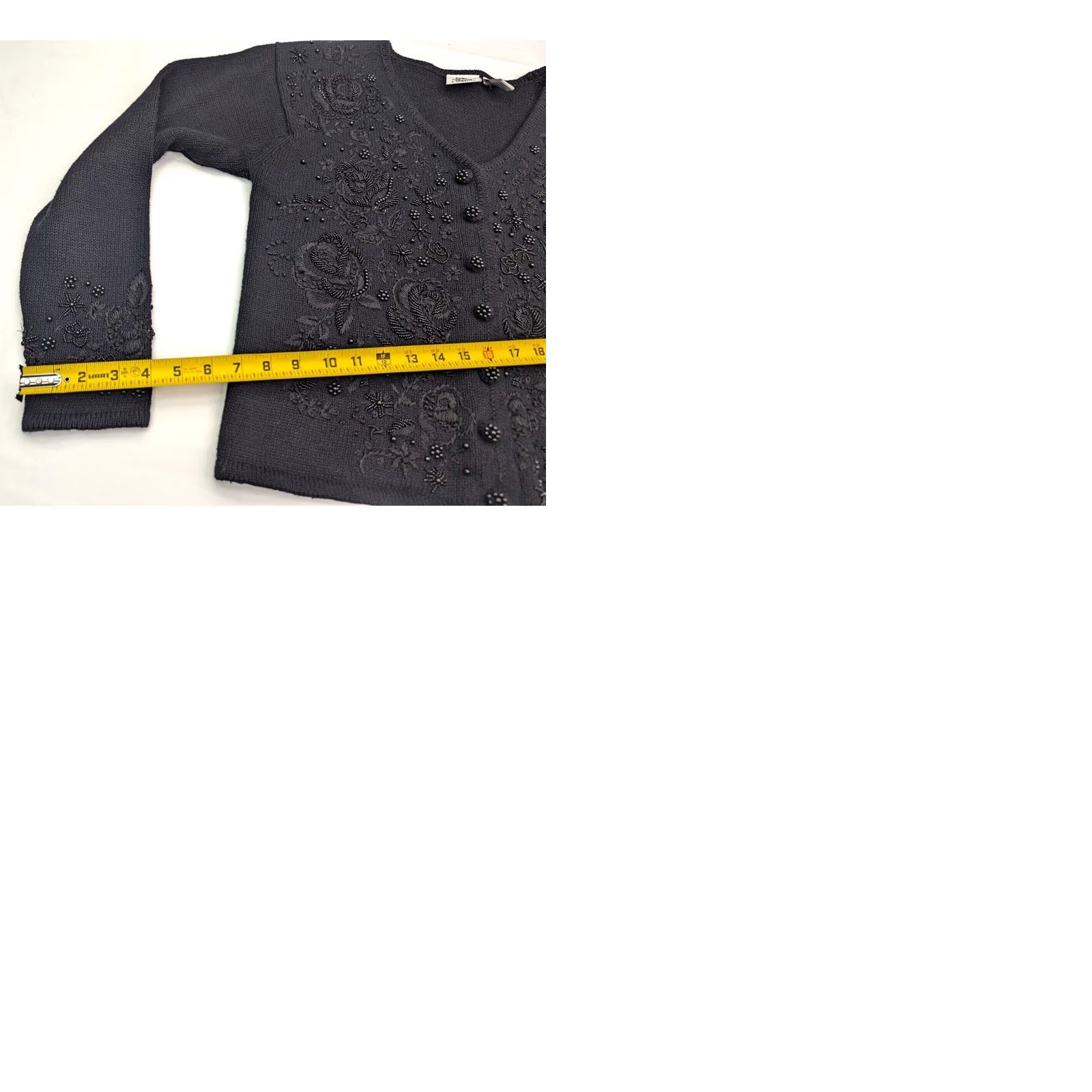 Vintage Maggie Lawrence Cardigan Women M Black Floral Embroidered Bead Accent Cable Knit V-Neck Sweater Shirt/Layering Size M / US 6-8 / IT 42-44 - 9 Thumbnail