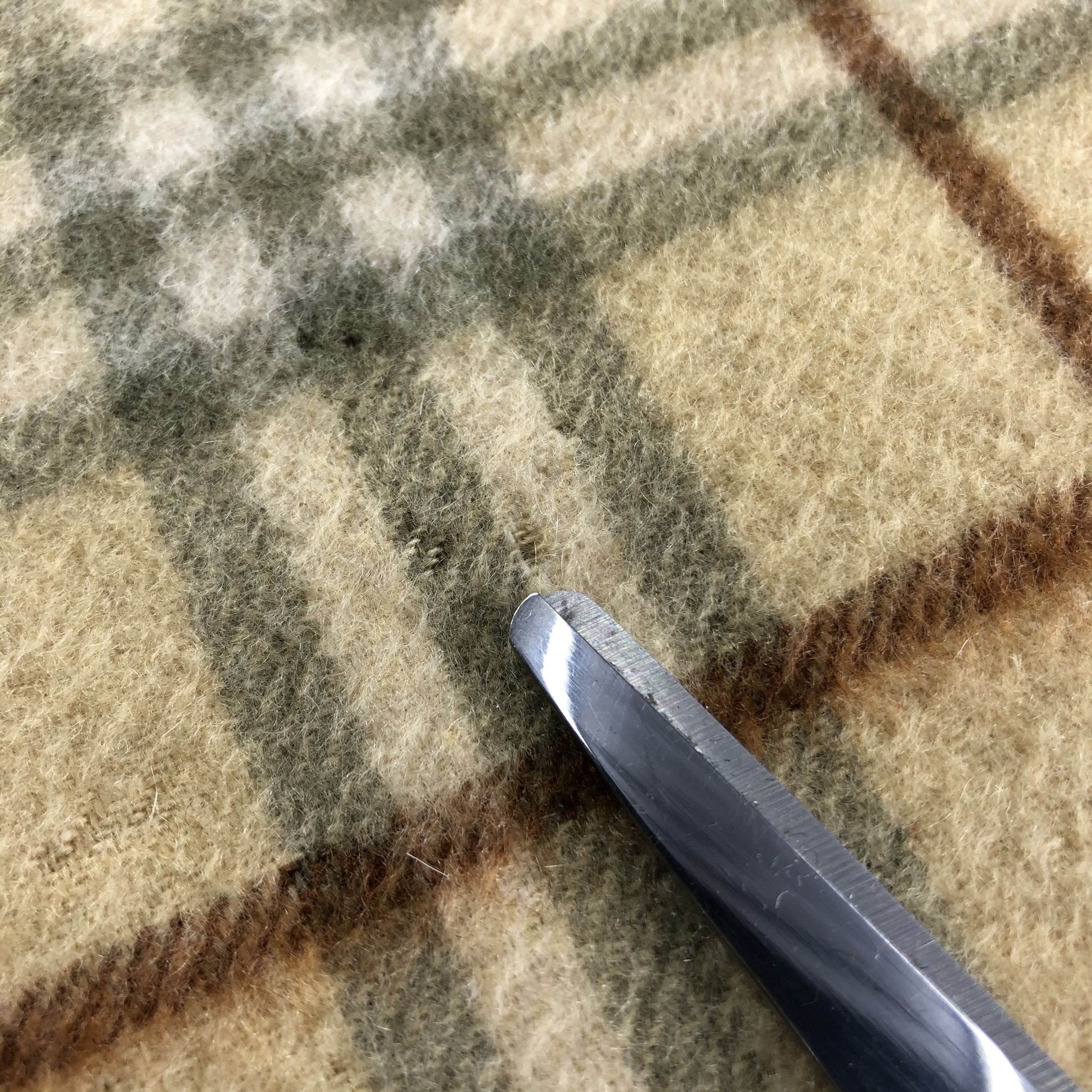 Burberry Burberrys Nova Check Cashmere Scarf Muffler Neckwear V2448 Size ONE SIZE - 13 Thumbnail