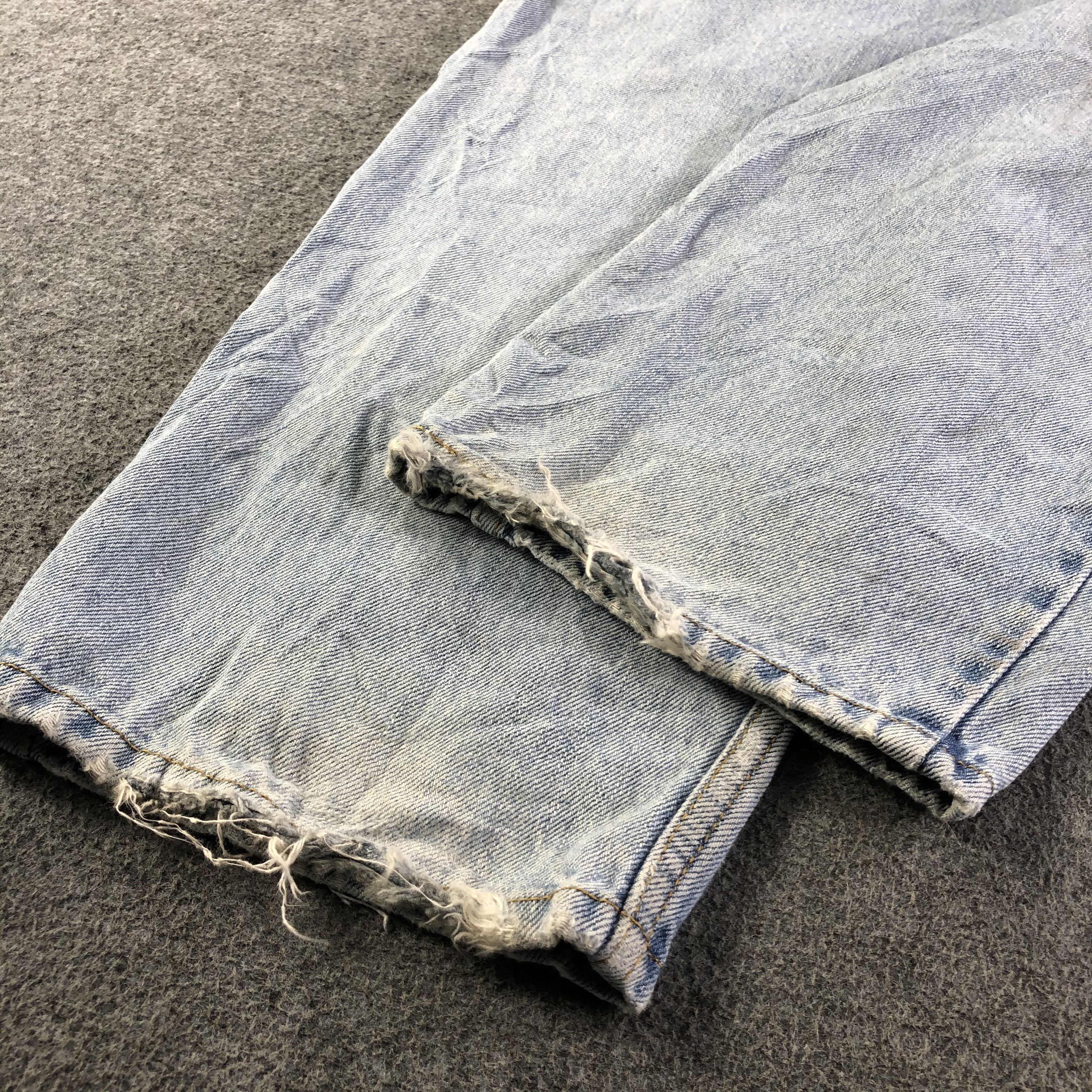 Levi's Vintage Light Wash Levis 560 Jeans-J4114 Size US 35 - 6 Thumbnail