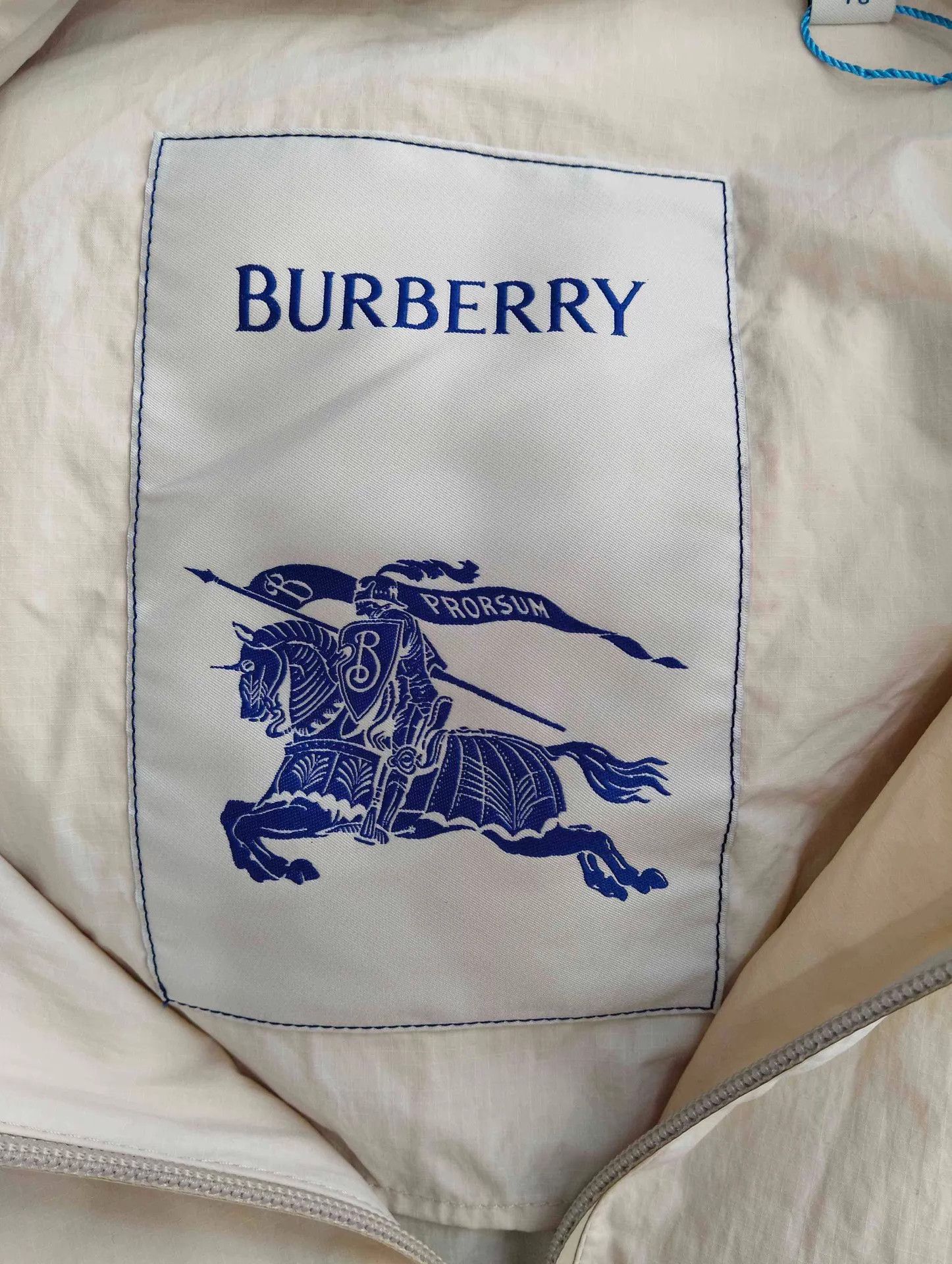 Burberry Burberry Solid Beige Hooded Zip-Up Jacket XL Size XL / US 12-14 / IT 48-50 - 3 Thumbnail