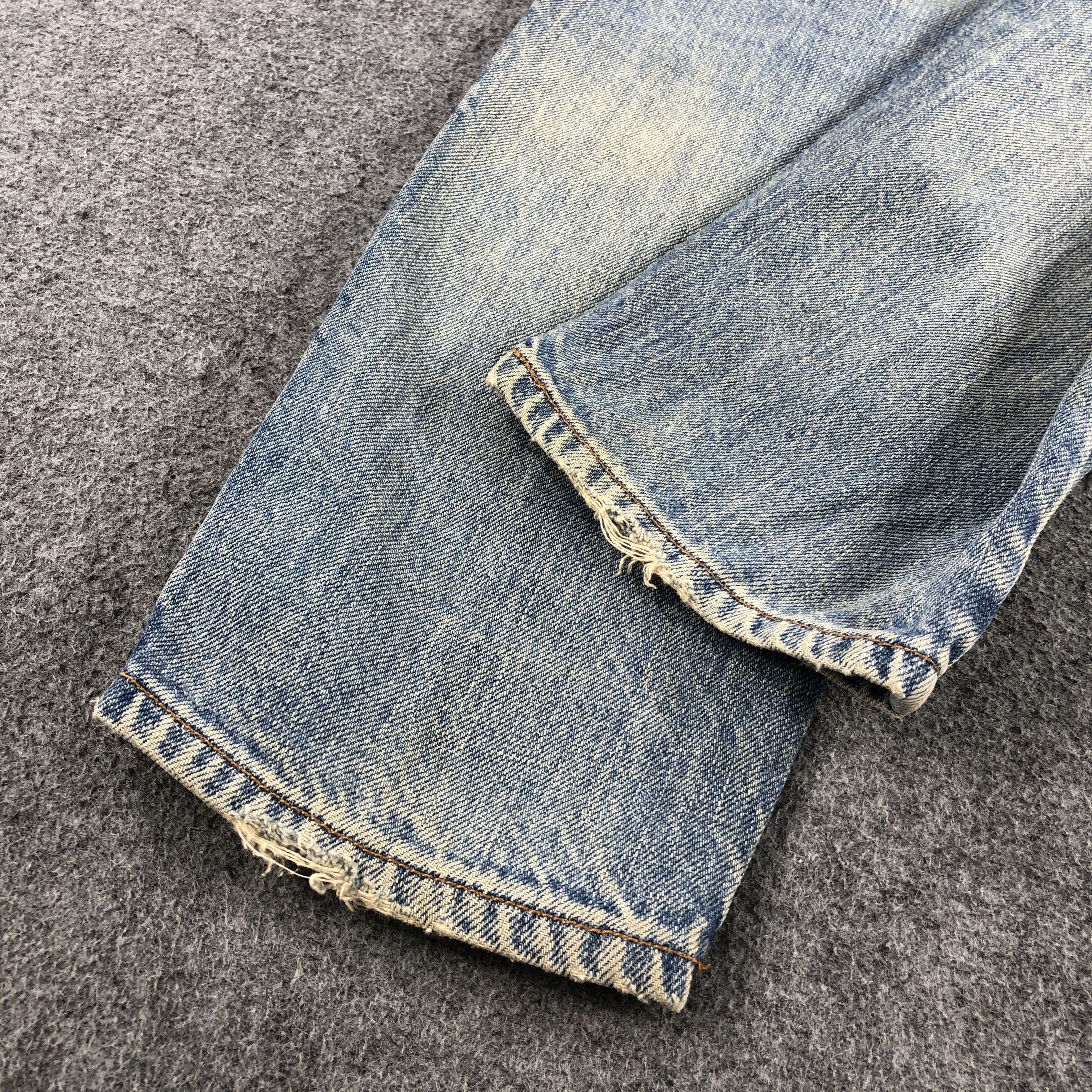 Levi's 90s Vintage Light Wash Levis 603 Jeans-J1893 Size US 31 - 6 Thumbnail