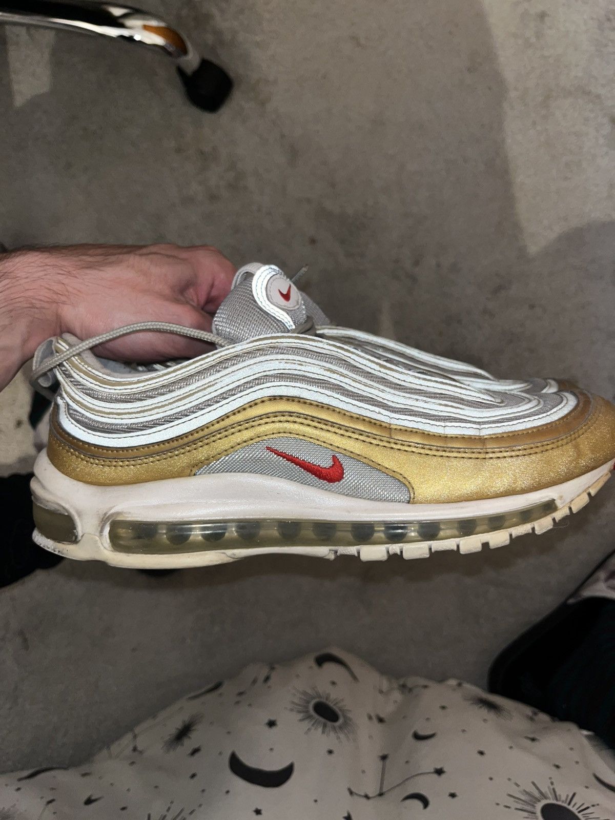 Nike Air max 97’ white and gold Size US 8 / EU 41 - 2 Thumbnail
